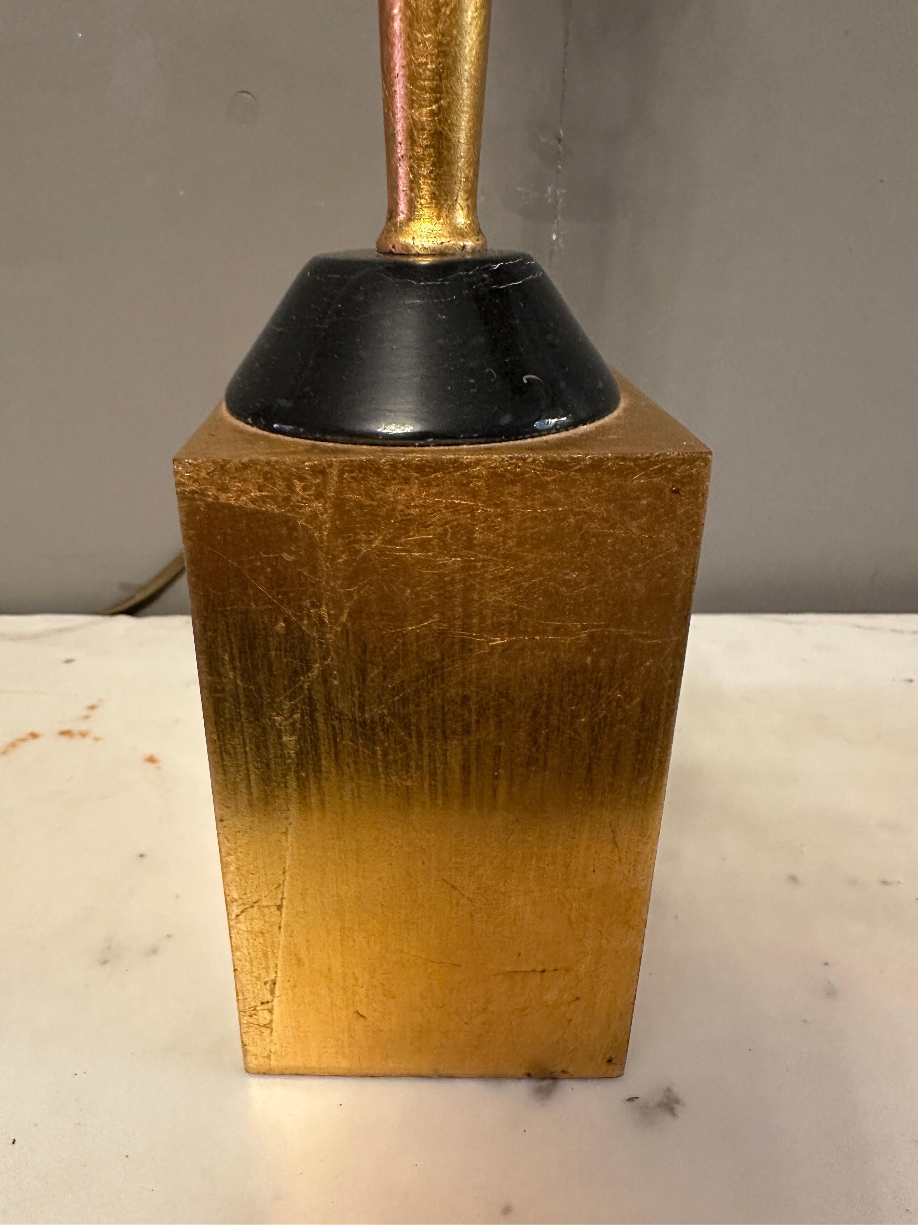 Paire de grandes lampes de table italiennes en laiton doré en vente 3