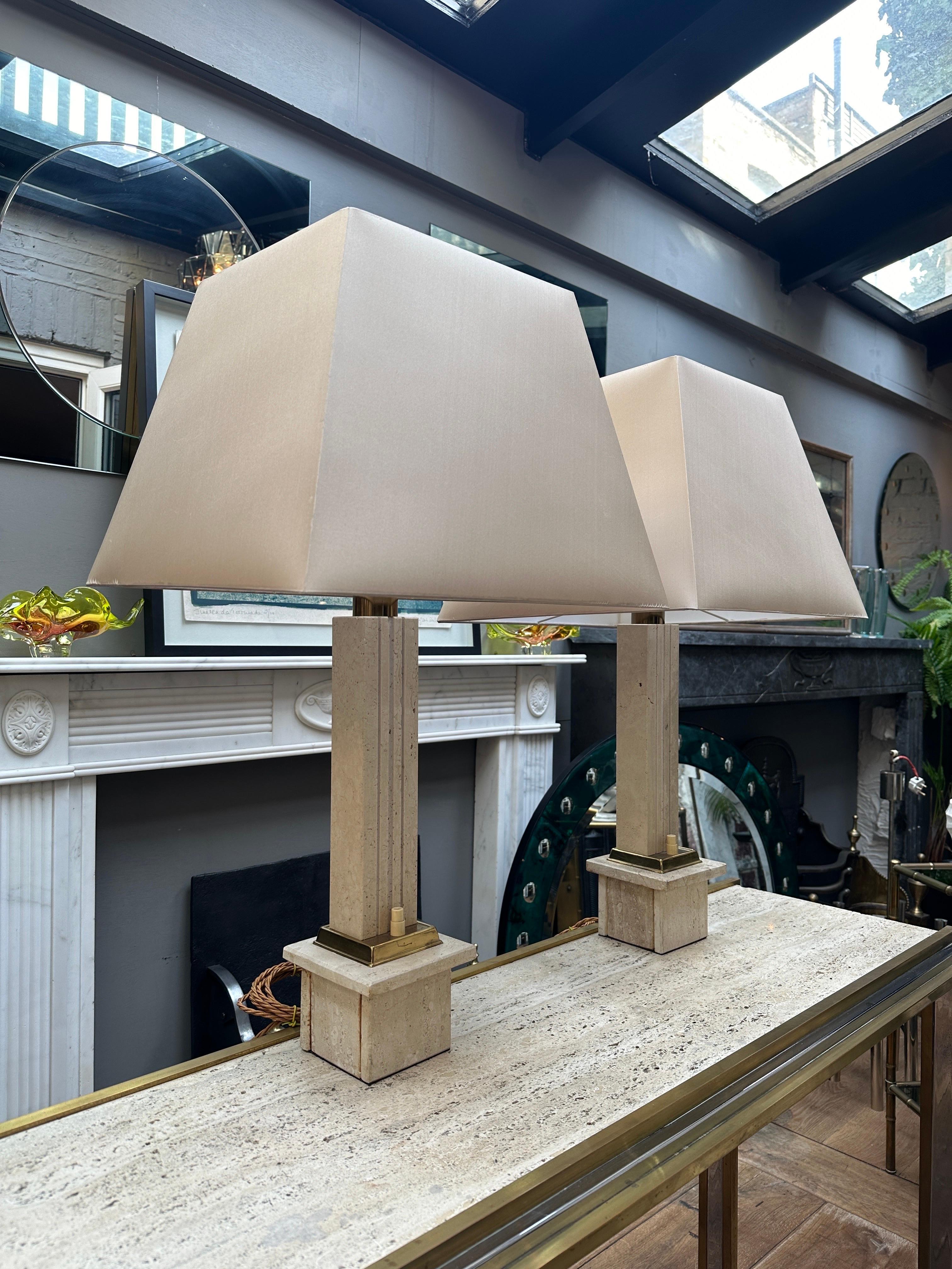 A Pair Of Tall Italian Travertine and Brass Table Lamps  For Sale 6