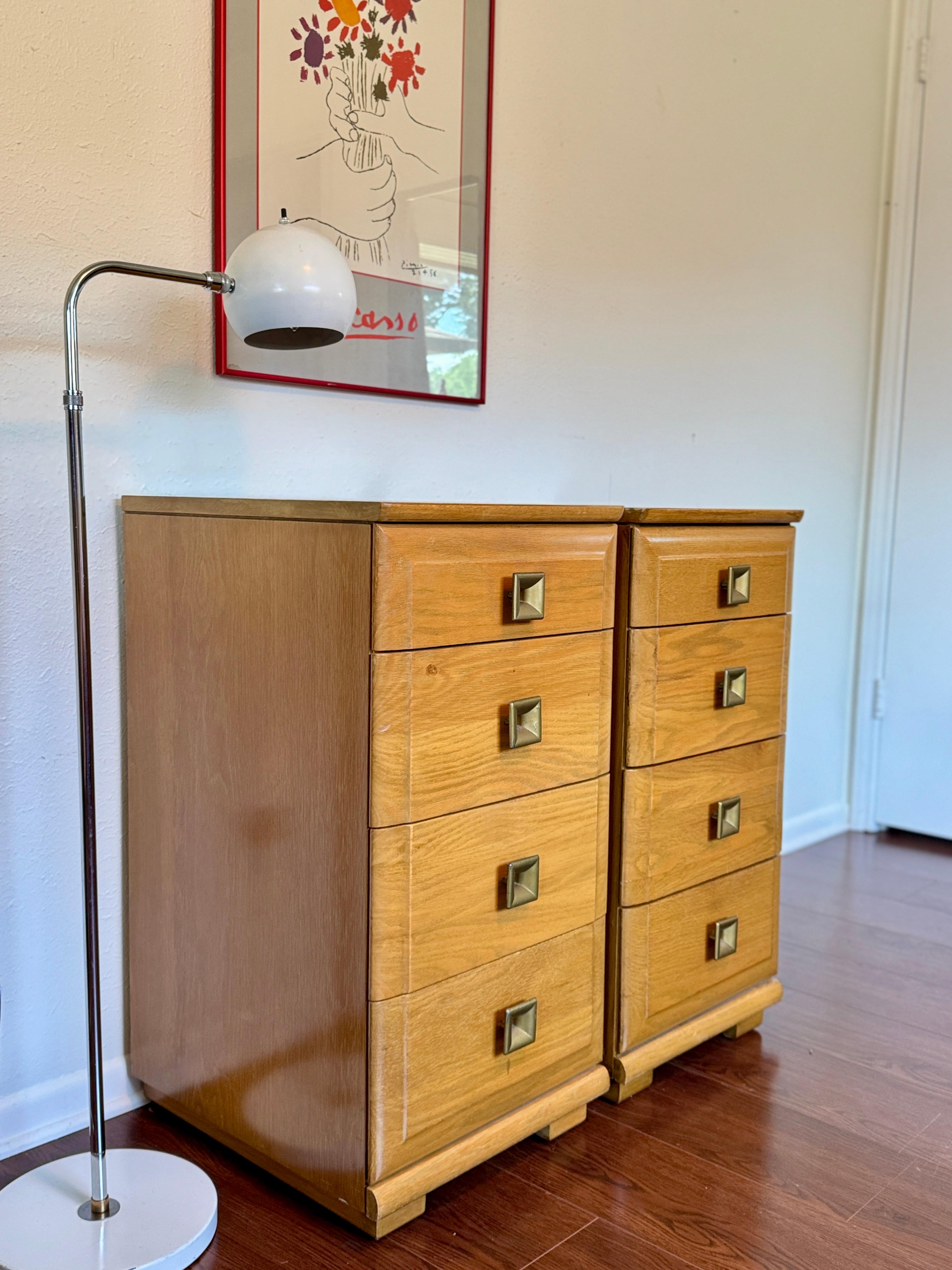 Milieu du XXe siècle Paire de tables de nuit hautes modernes du milieu du siècle par Mengel, vers les années 1960 en vente