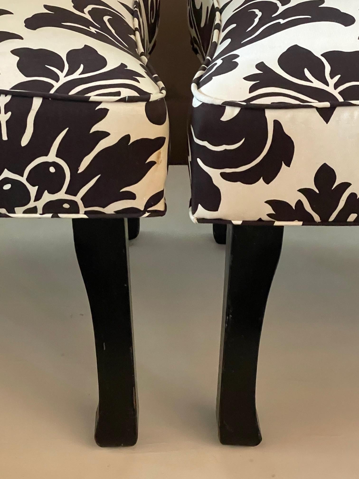 Paire de chaises hautes rembourrées en vente 6