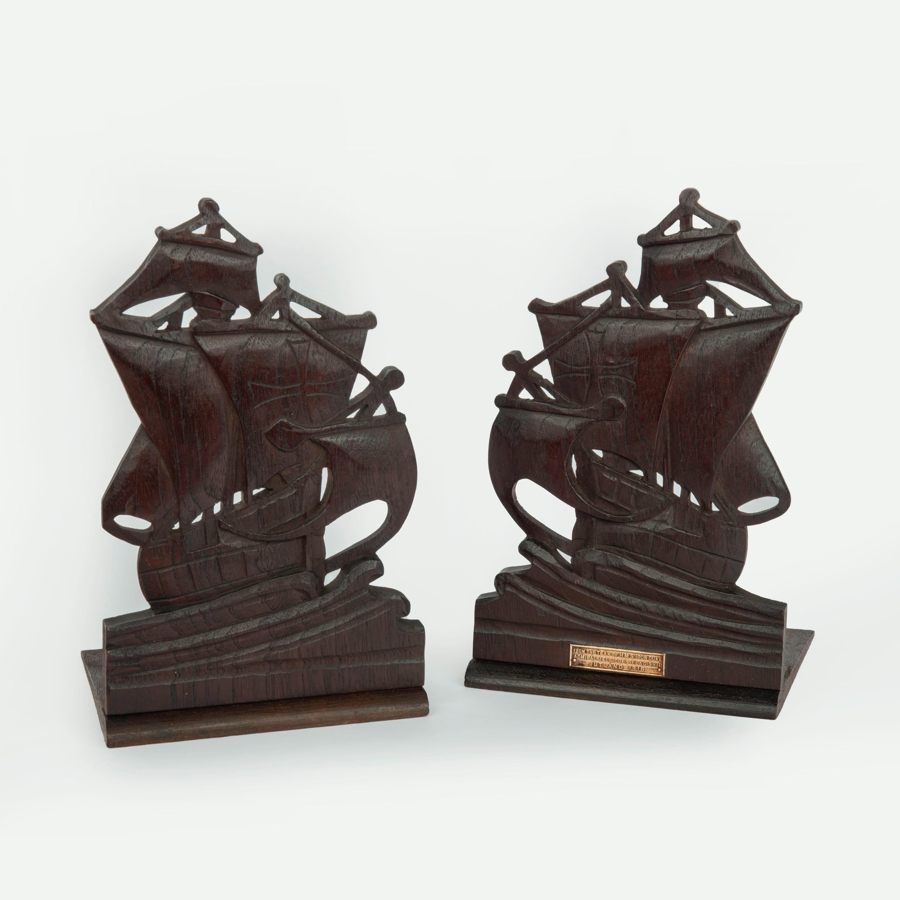 A pair of teak bookends from the Iron Duke, Battle of Jutland, 1916 In Good Condition For Sale In Lymington, Hampshire