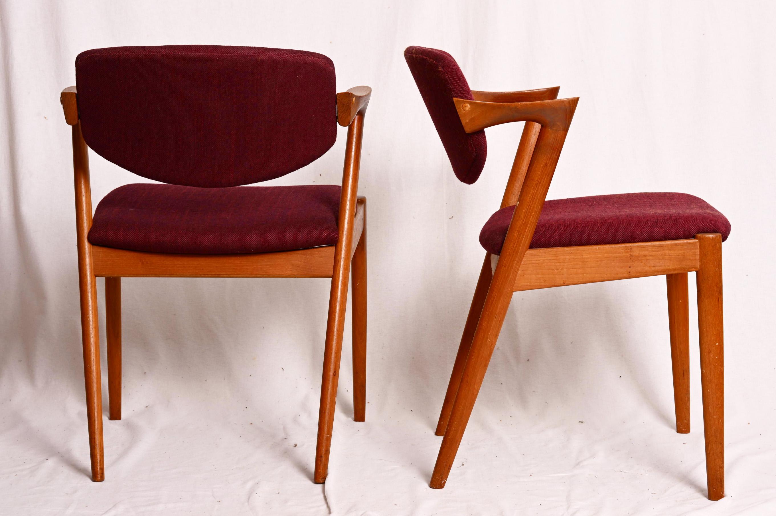 Pareja de sillas de comedor de teca de Kai Kristiansen Modelo 42 en venta 3