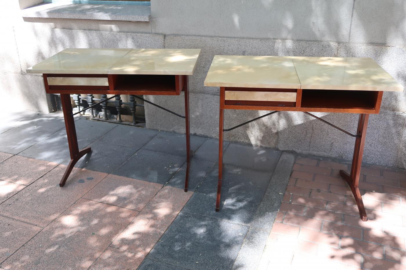 Pair of Teak, Lacquered Parchment and Glass Midcentury Dressers, Italy 1960 In Excellent Condition In Madrid, ES