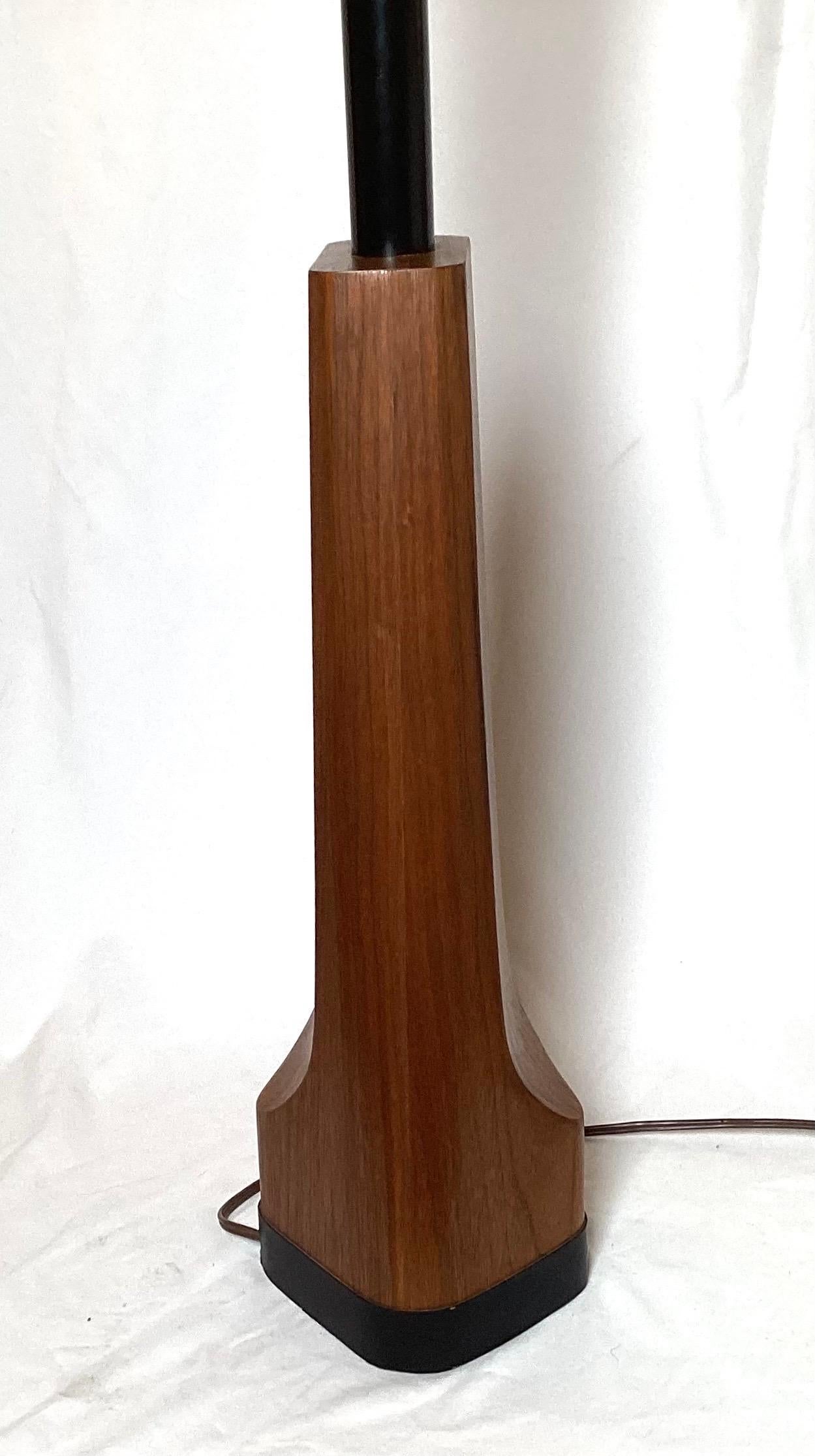 Métal Paire de lampes en stratifié teck de Richard Barr pour Paul McCobb en vente