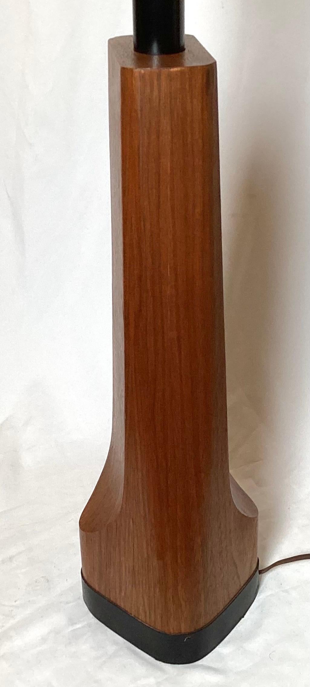 Paire de lampes en stratifié teck de Richard Barr pour Paul McCobb en vente 2