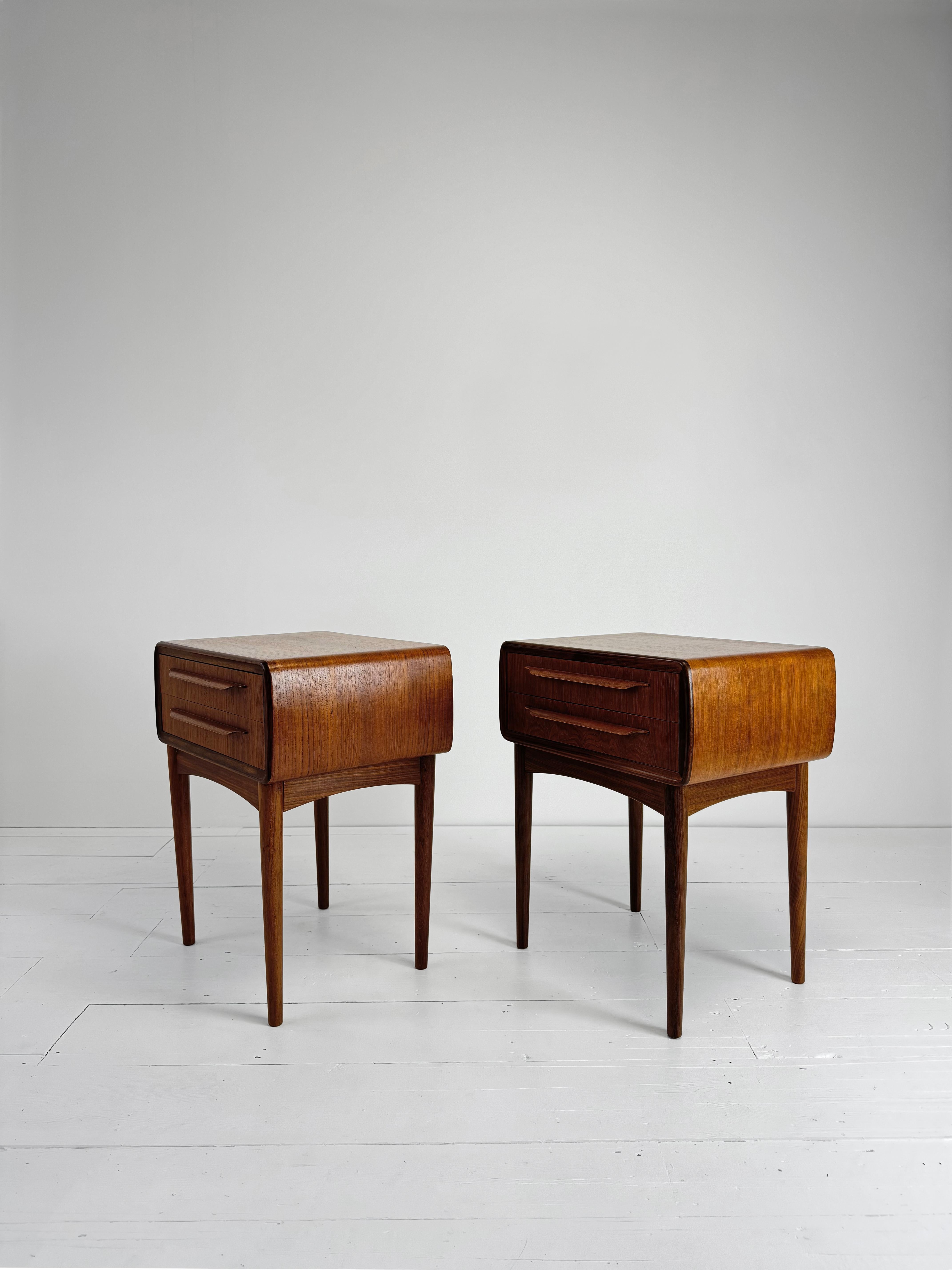 Mid-Century Modern A Pair of Teak Night Stands by Johaness Andersen c.1960's For Sale