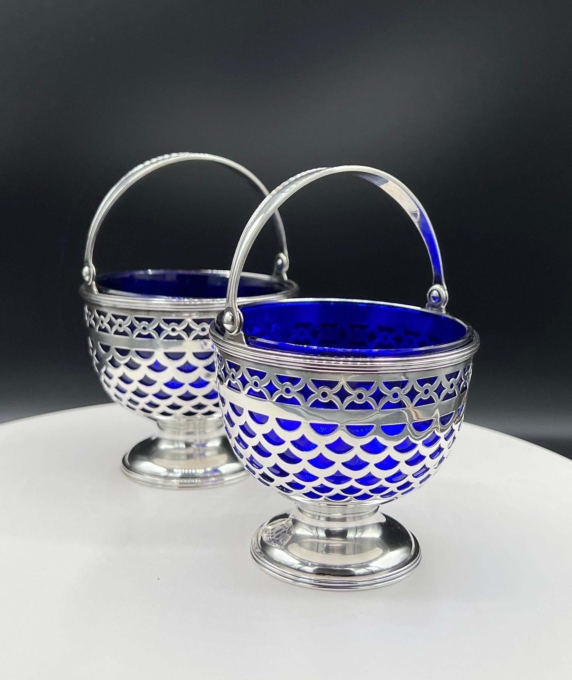 20th Century A Pair of Tiffany Baskets with Cobalt Liner For Sale