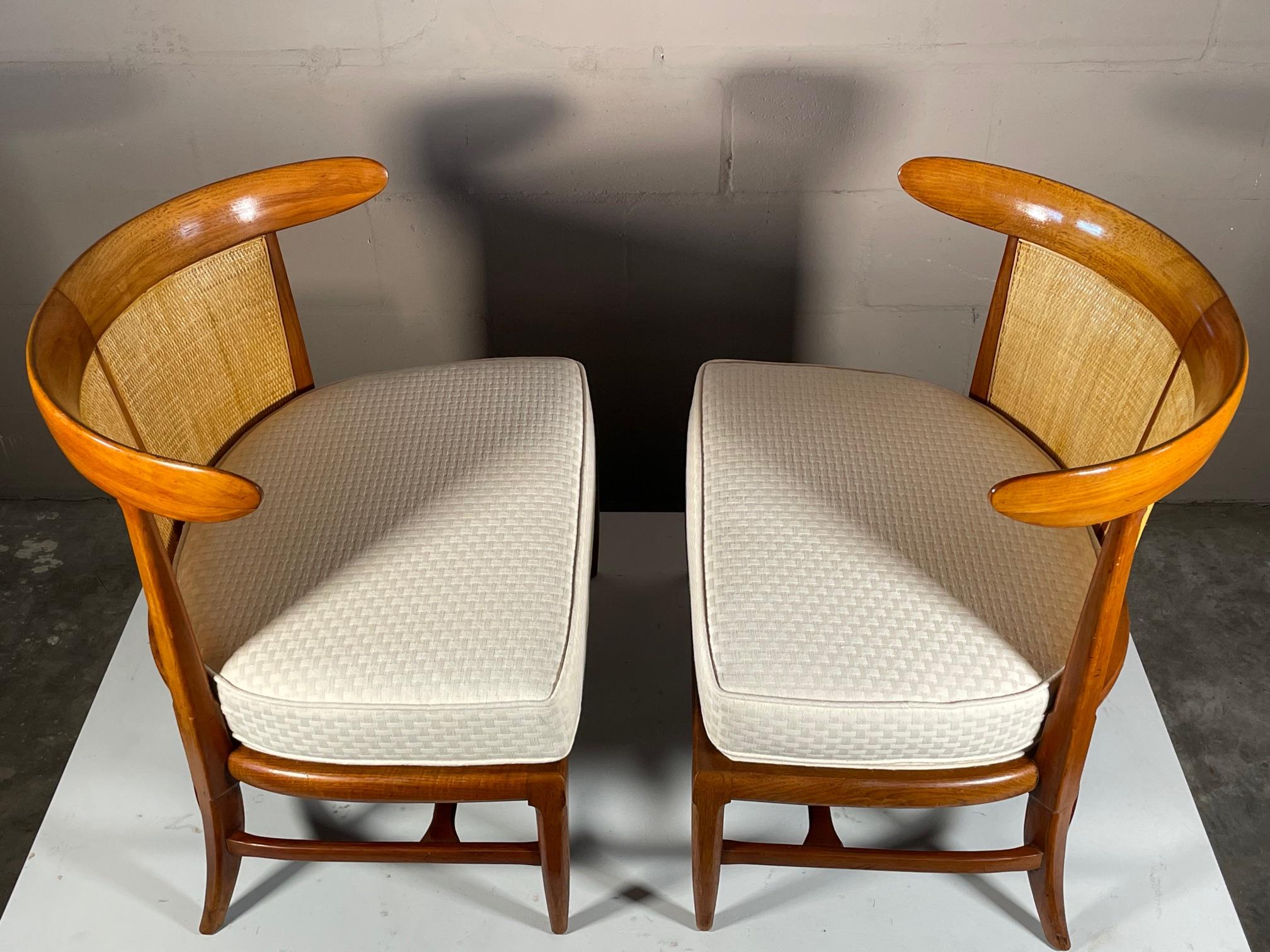 Paar Tomlinson „Sophisticate“ Sessel ohne Armlehne im Angebot 1