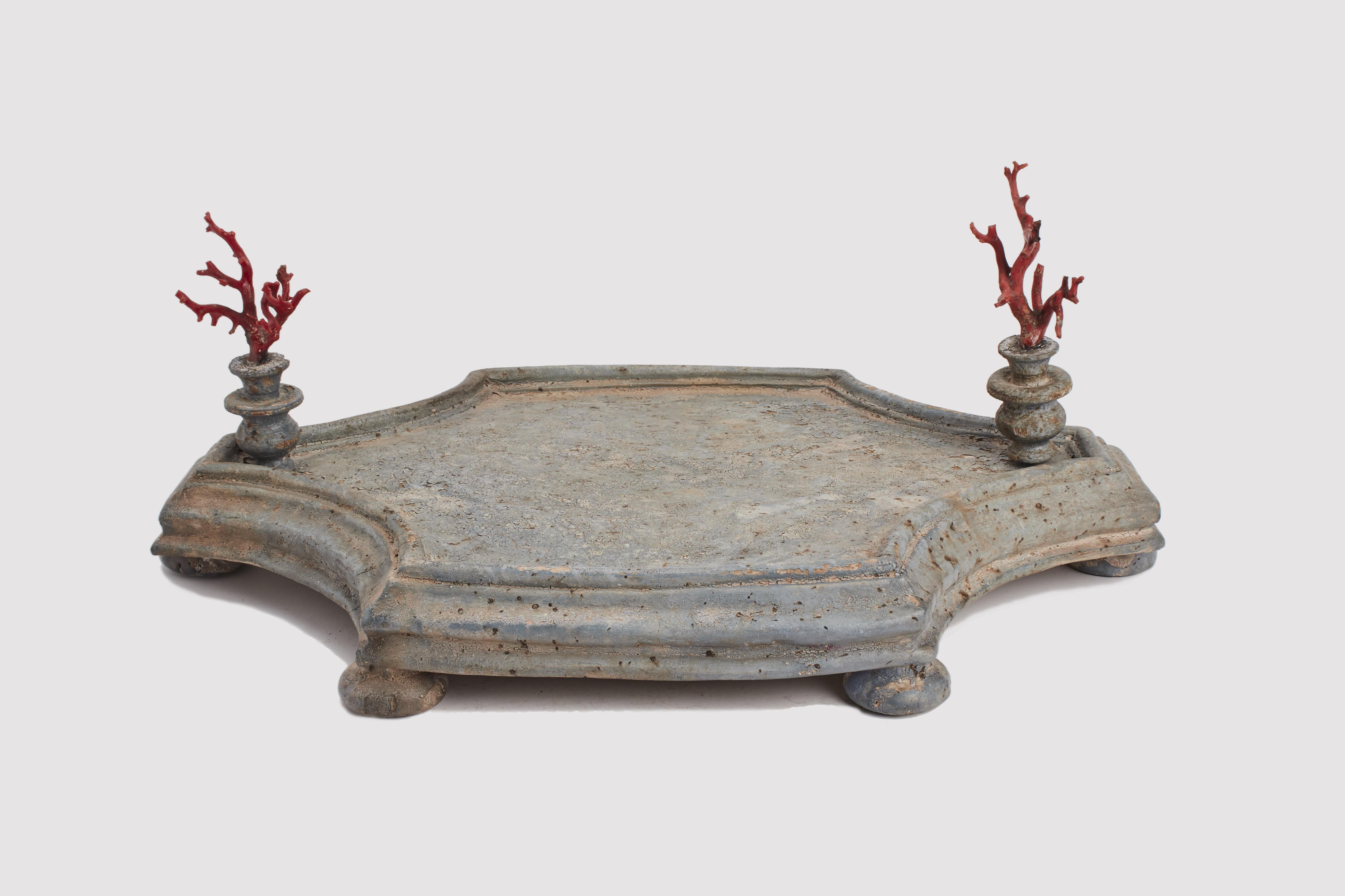 A pair of wunderkammer trays with two red Mediterranean coral branches (Rubrum Corallium) each. Octagonal shape with four concave corners. Italy 1830 ca.