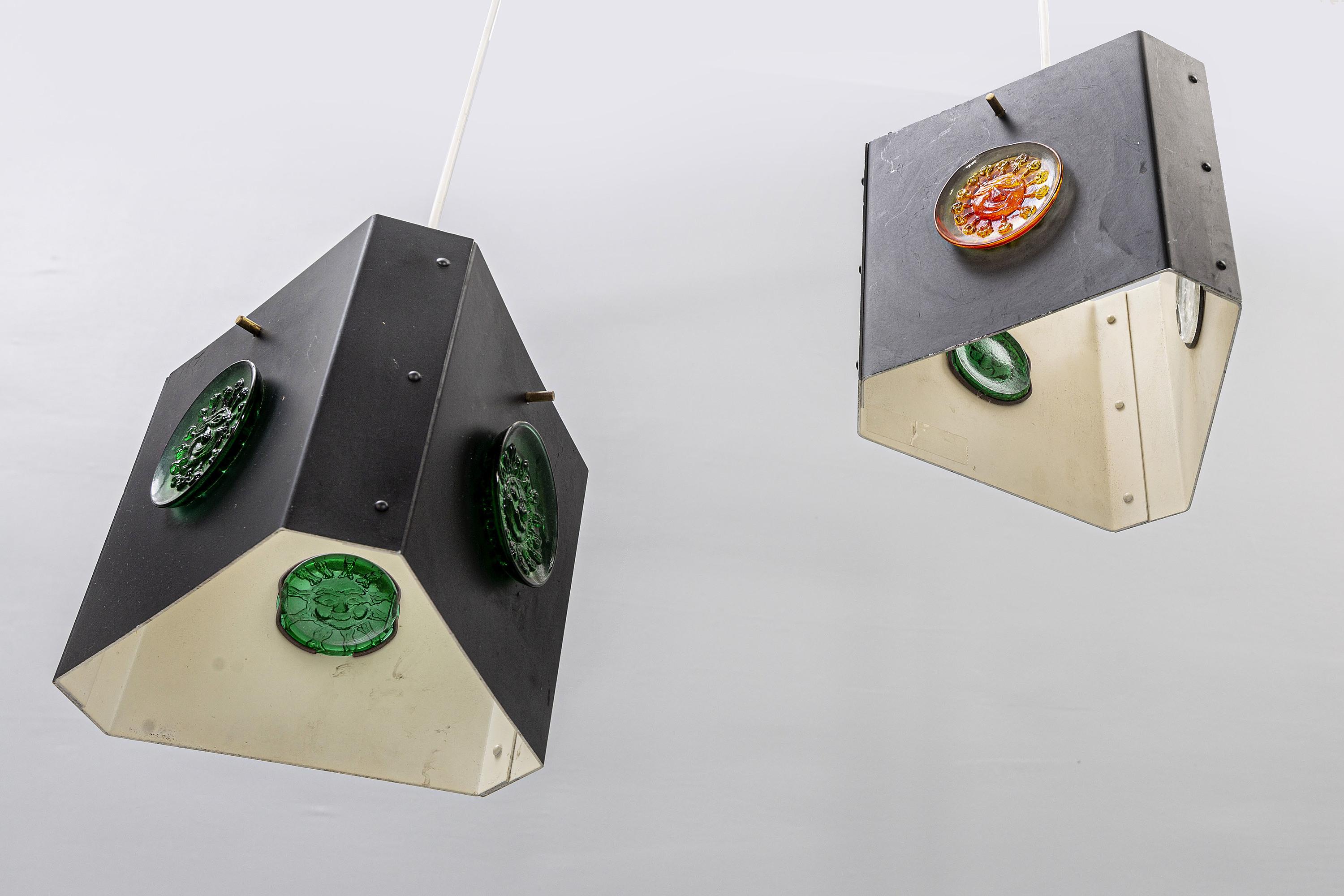 Pair of Triangular Pendants Light by Hans Bergstrom, Sweden, 1950 In Good Condition For Sale In Paris, FR