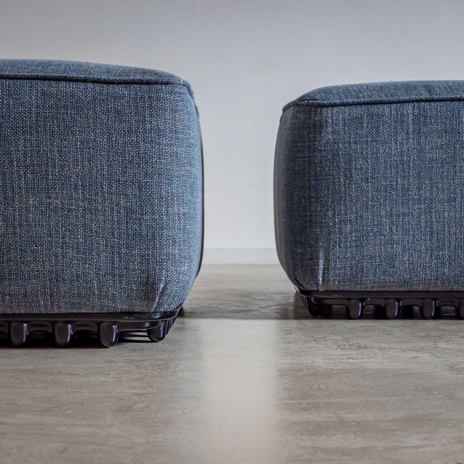 20th Century A pair of Trico ottomans from the Trico series by Ammannati & Vitelli for Brunat For Sale