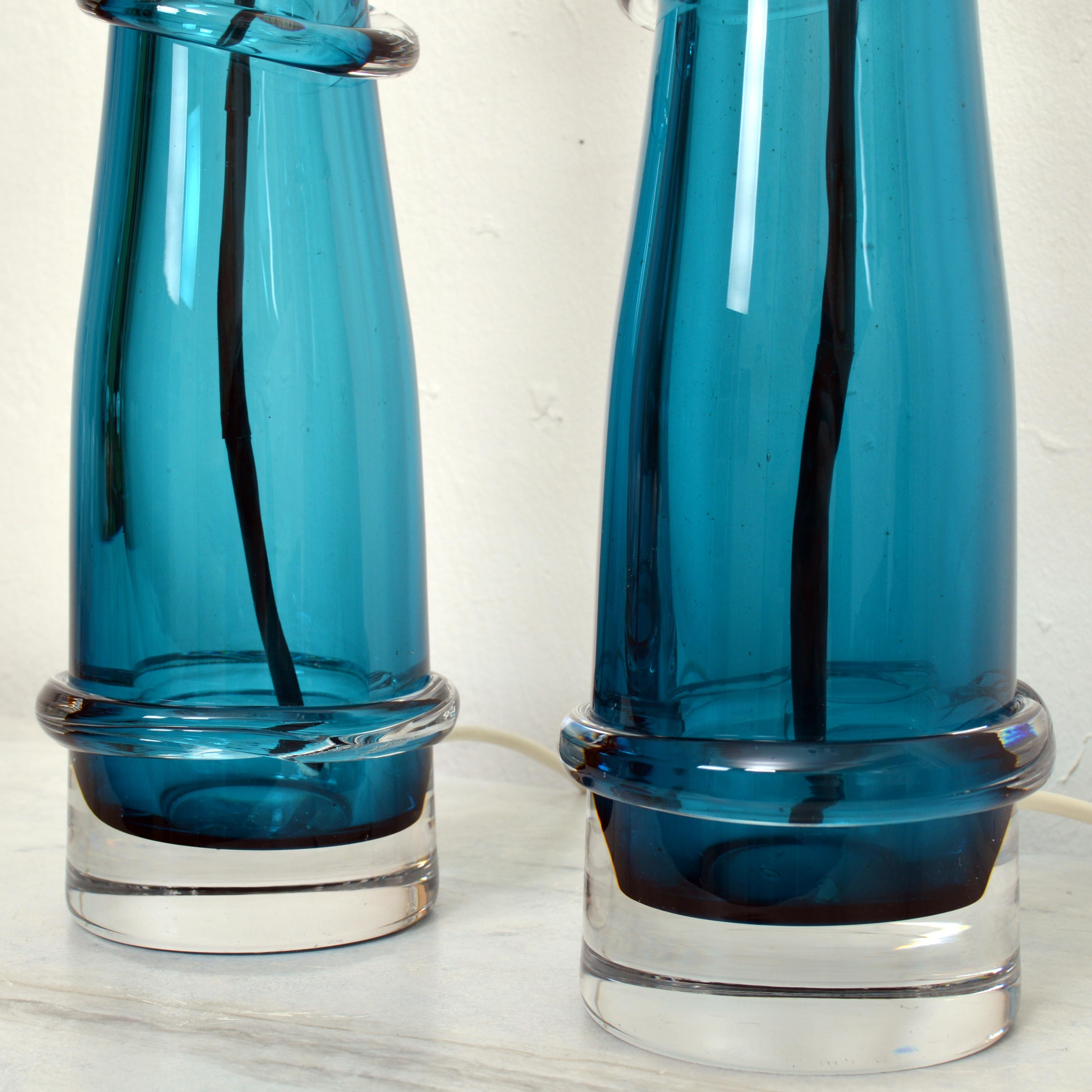 Paire de lampes de bureau en verre turquoise de Carl Fagerlund pour Orrefors, Suède Bon état - En vente à Stockholm, SE