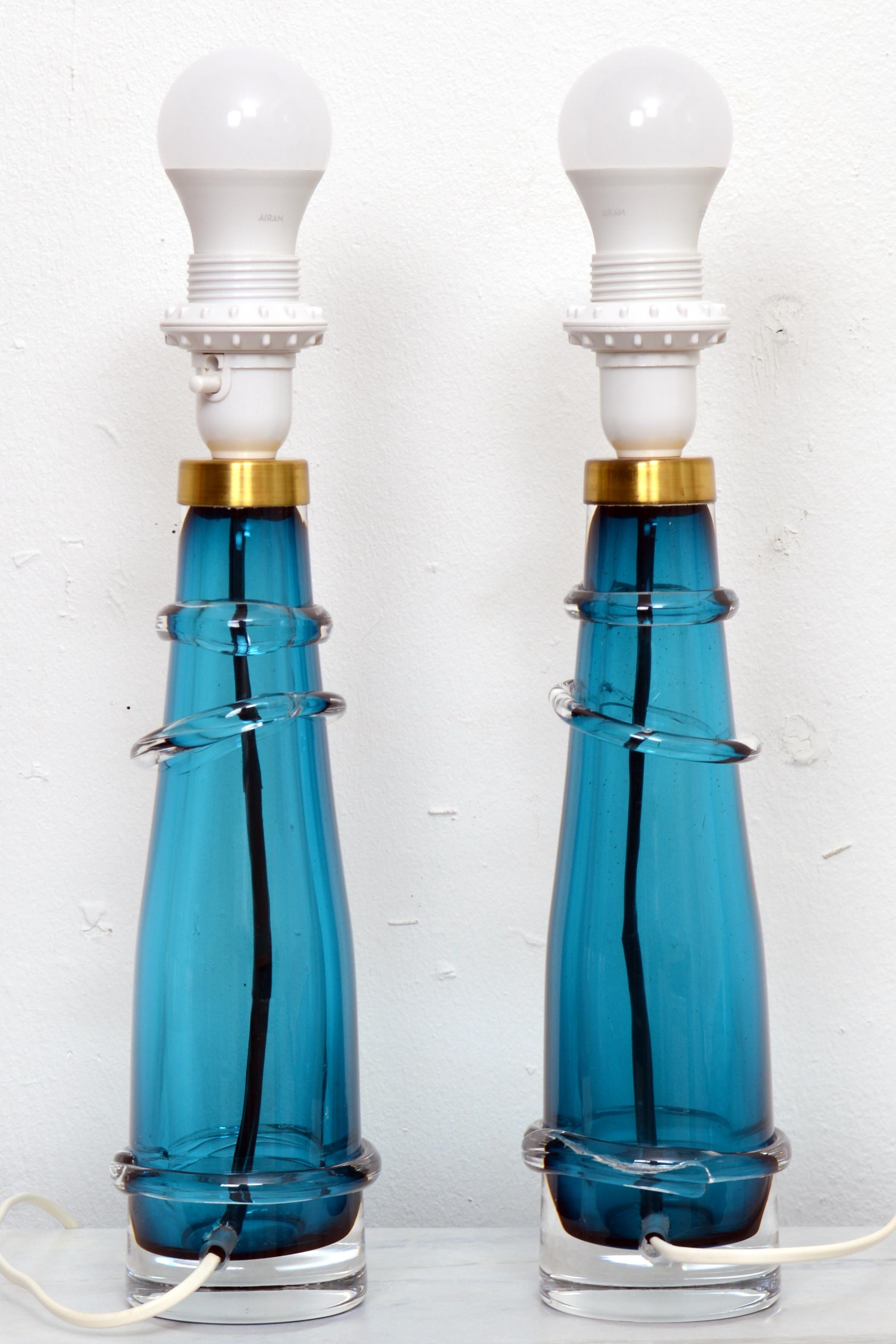 Paire de lampes de bureau en verre turquoise de Carl Fagerlund pour Orrefors, Suède en vente 1