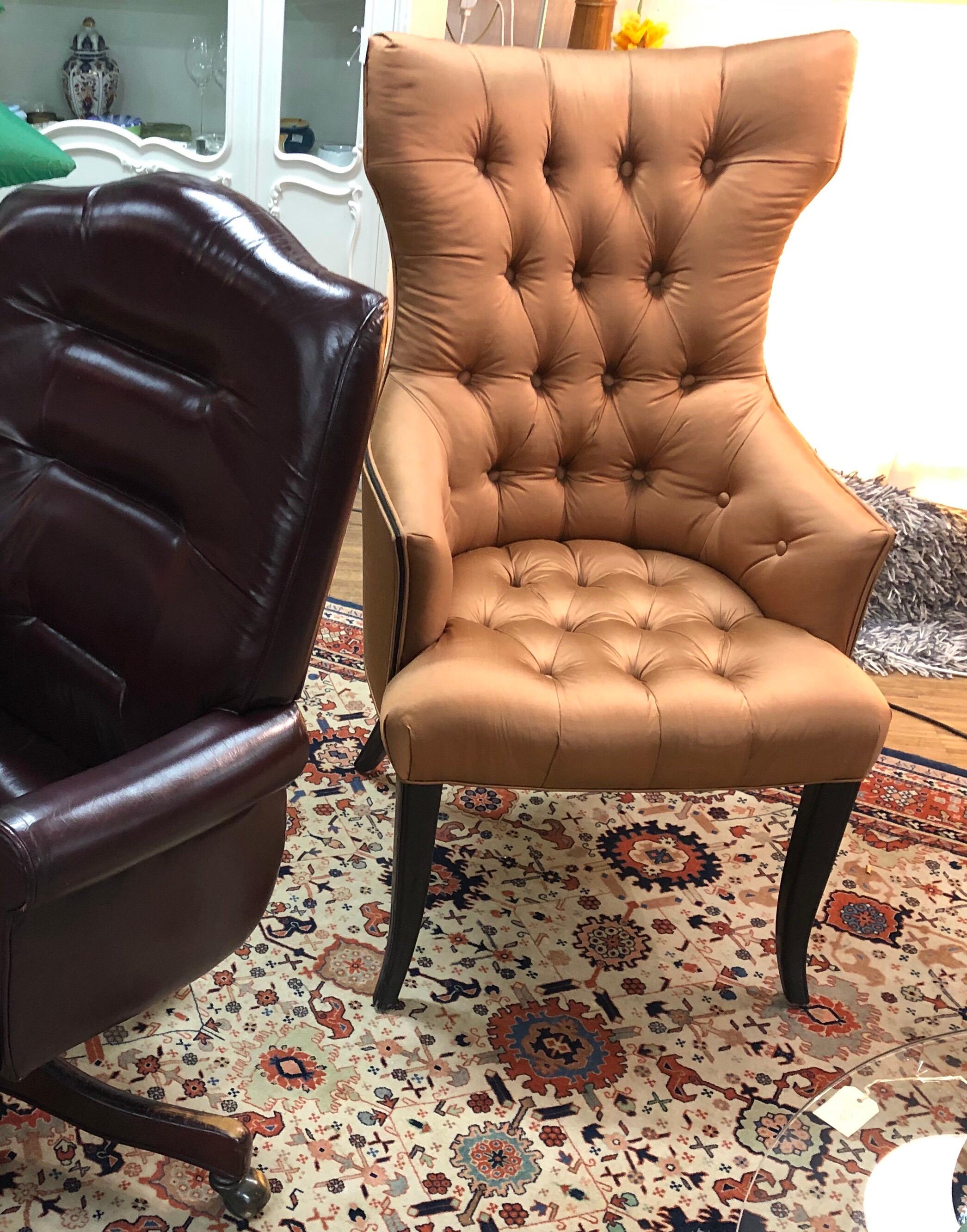 Pair of Two Lounge Satin High Back Button Chairs, Mid-Century Modern In Good Condition In Sofia, BG