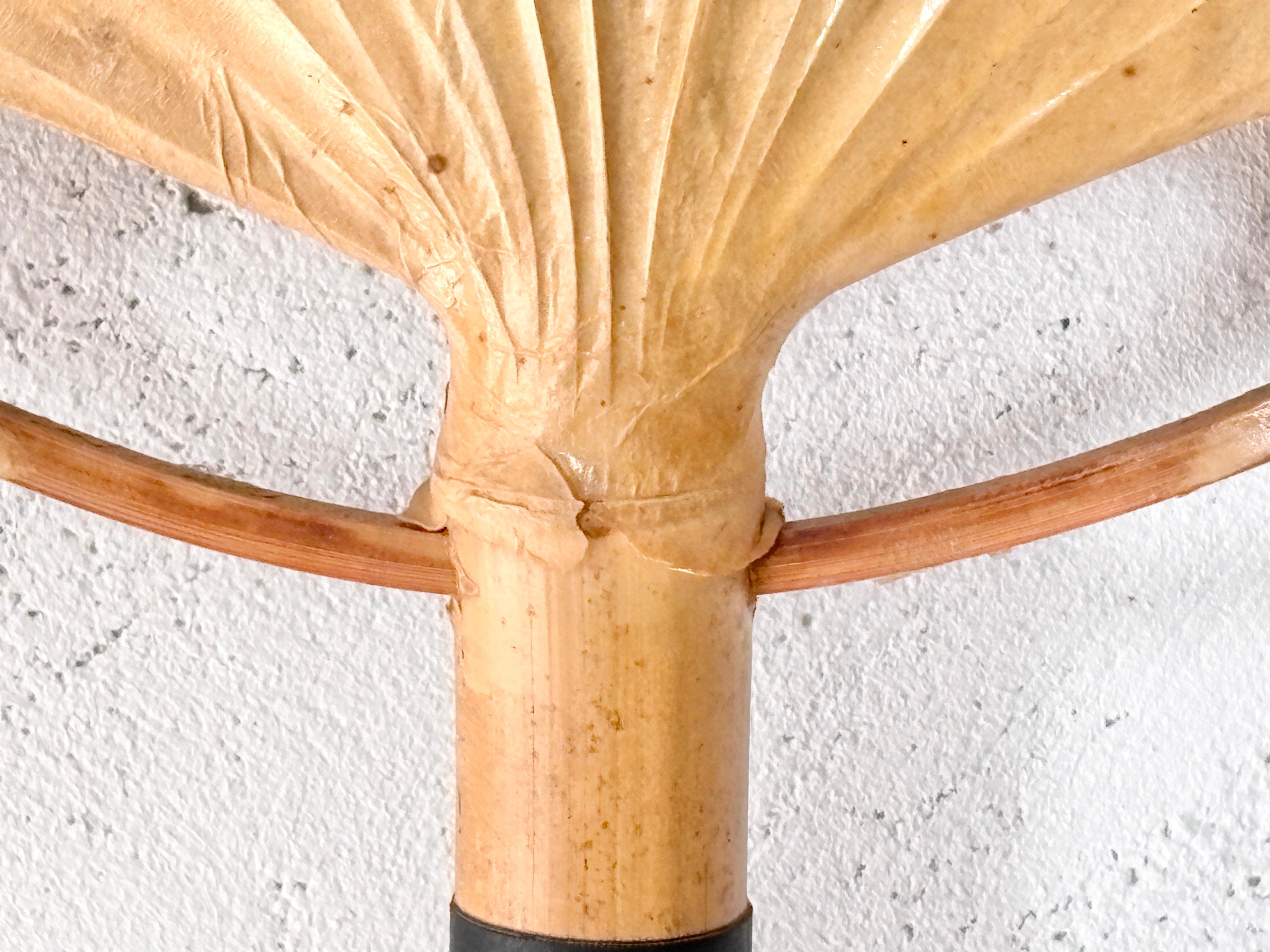 Paire d'appliques Uchiwa conçues par Ingo Maurer pour M Design, 1973 en vente 6
