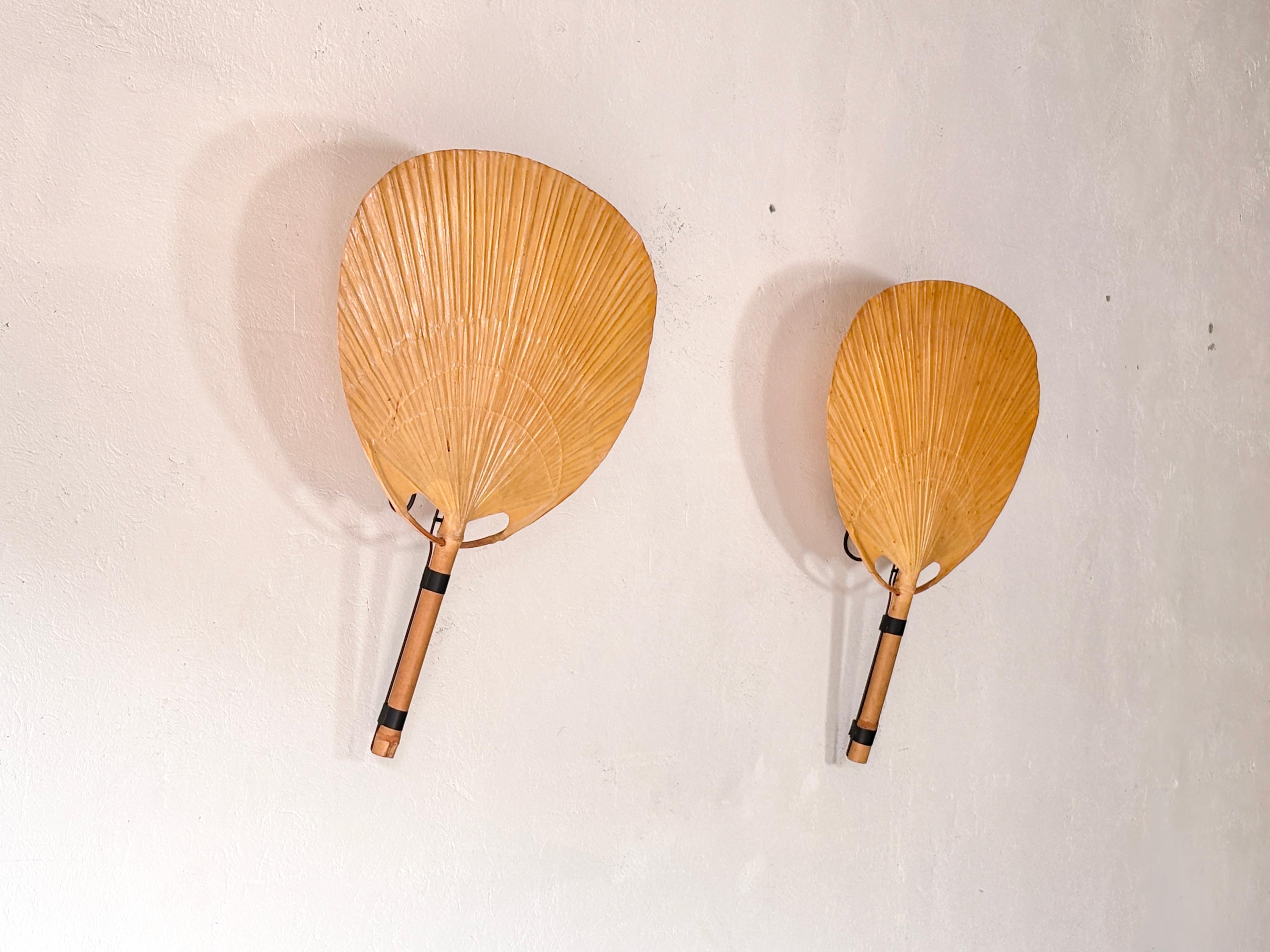 Mid-Century Modern Paire d'appliques Uchiwa conçues par Ingo Maurer pour M Design, 1973 en vente