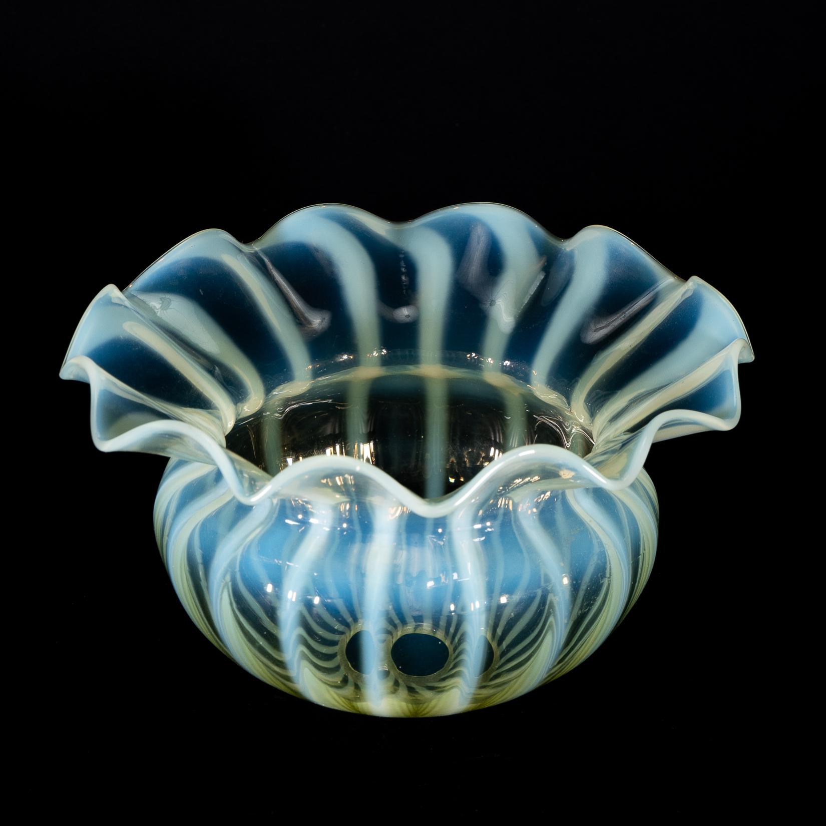 A Pair of Vaseline Glass Shades with Radiating Striped Patterns & Ruffled Rims In Good Condition For Sale In London, GB