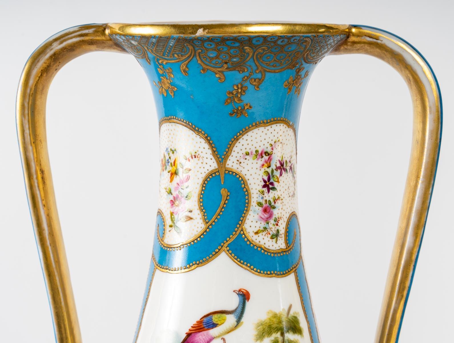 Pair of Vases, Porcelain of Paris 4