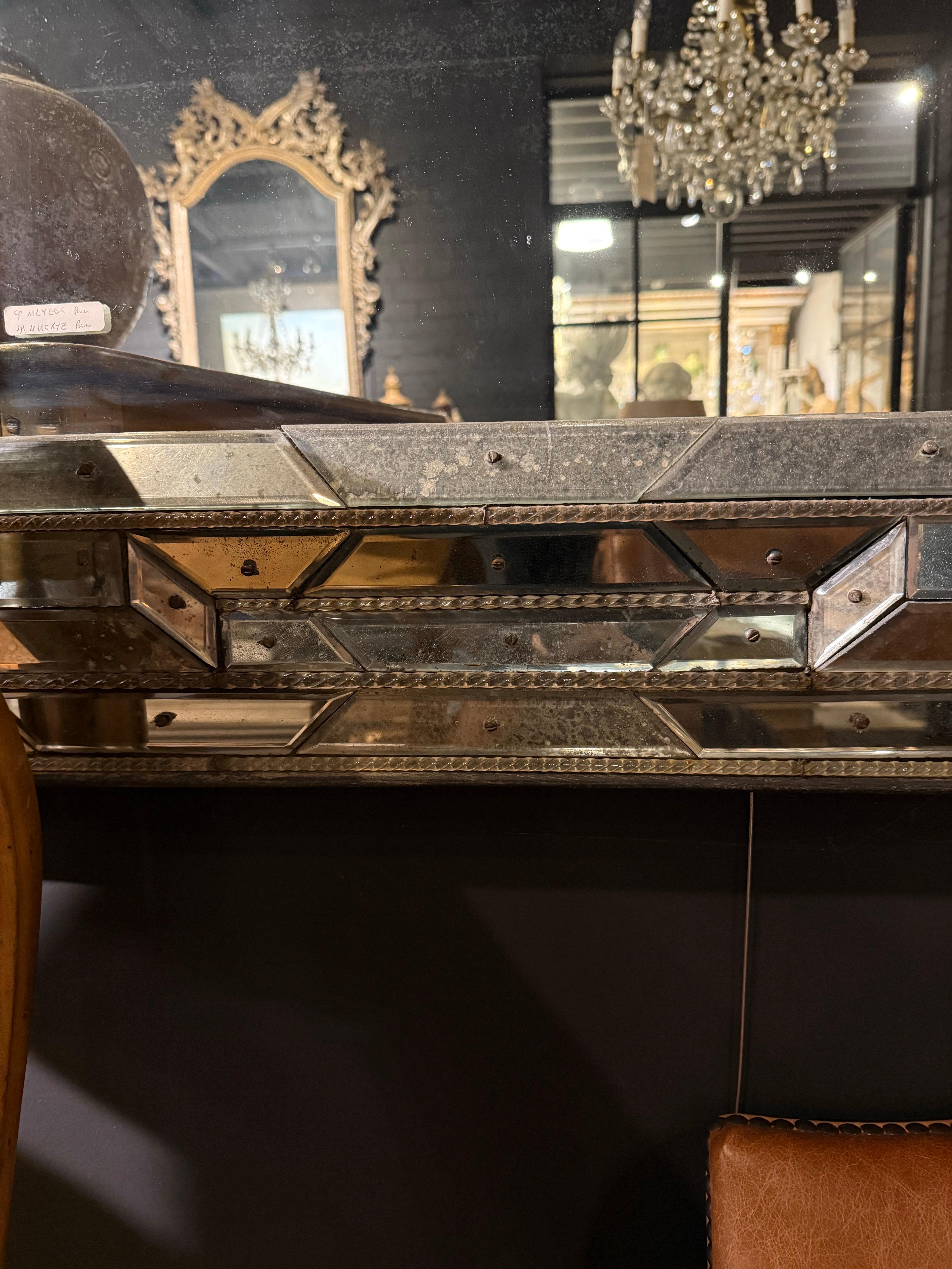 Paire de miroirs vénitiens à façade coussin, 19ème siècle en vente 4