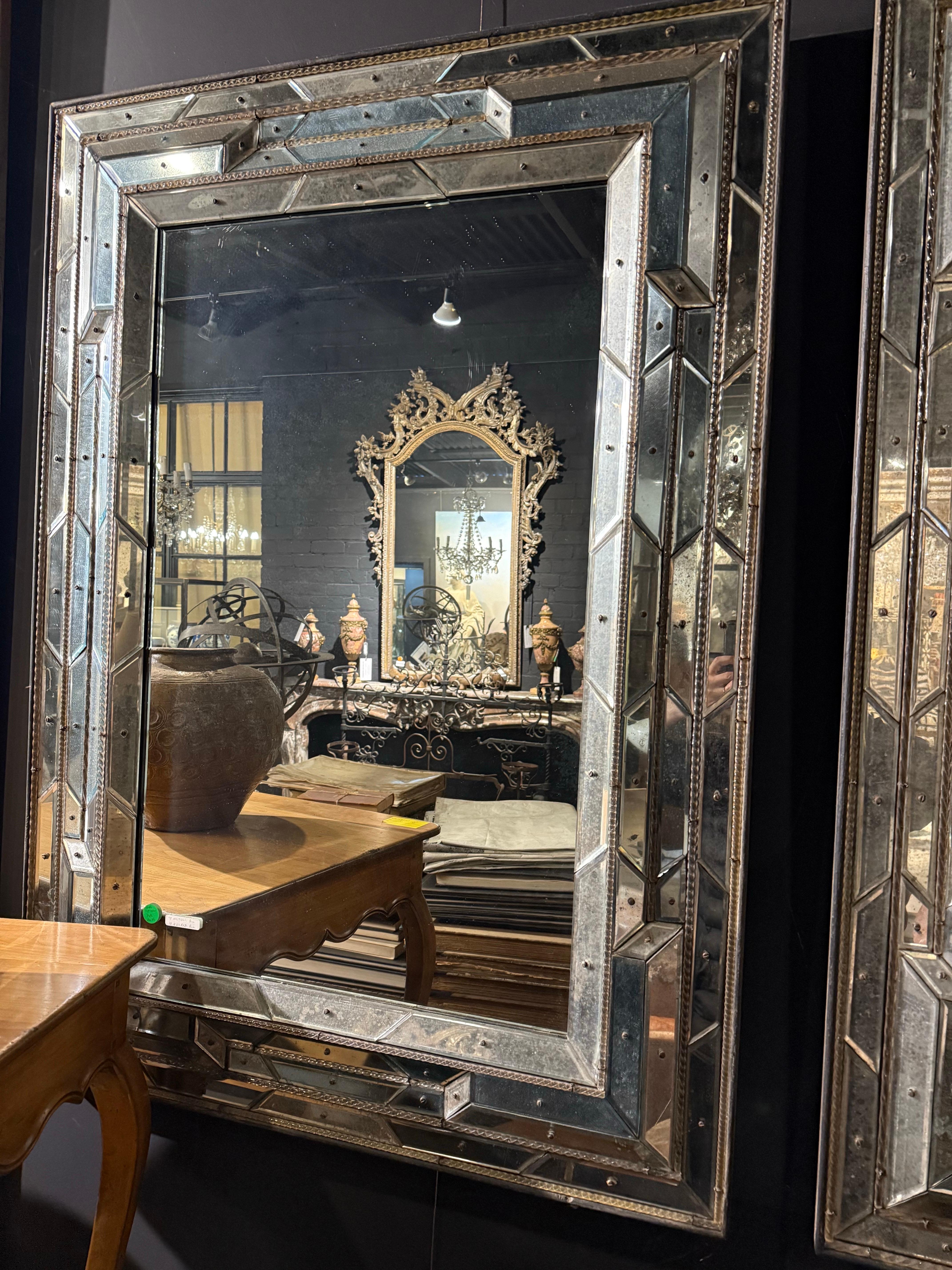 XIXe siècle Paire de miroirs vénitiens à façade coussin, 19ème siècle en vente