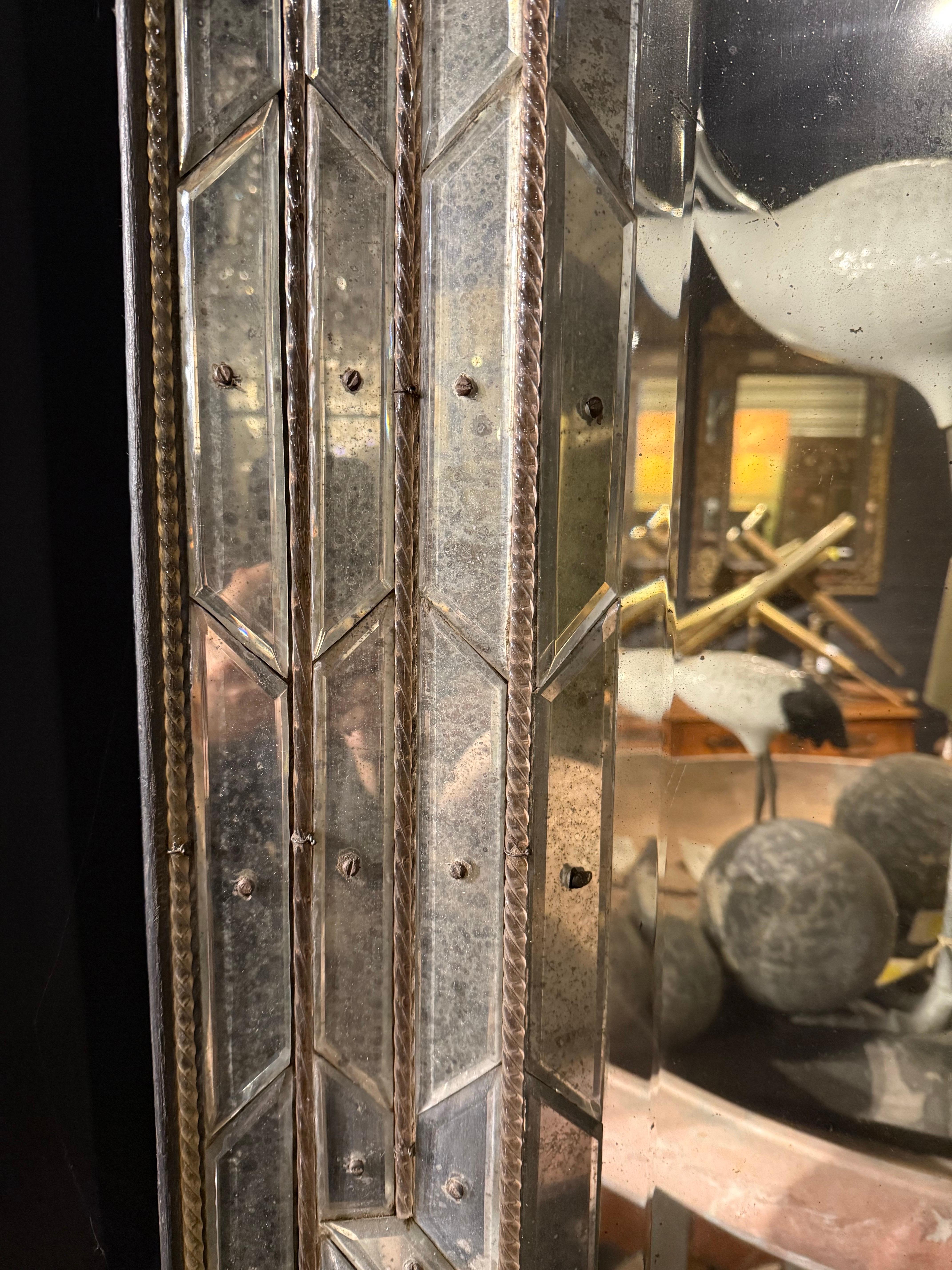 Verre Paire de miroirs vénitiens à façade coussin, 19ème siècle en vente