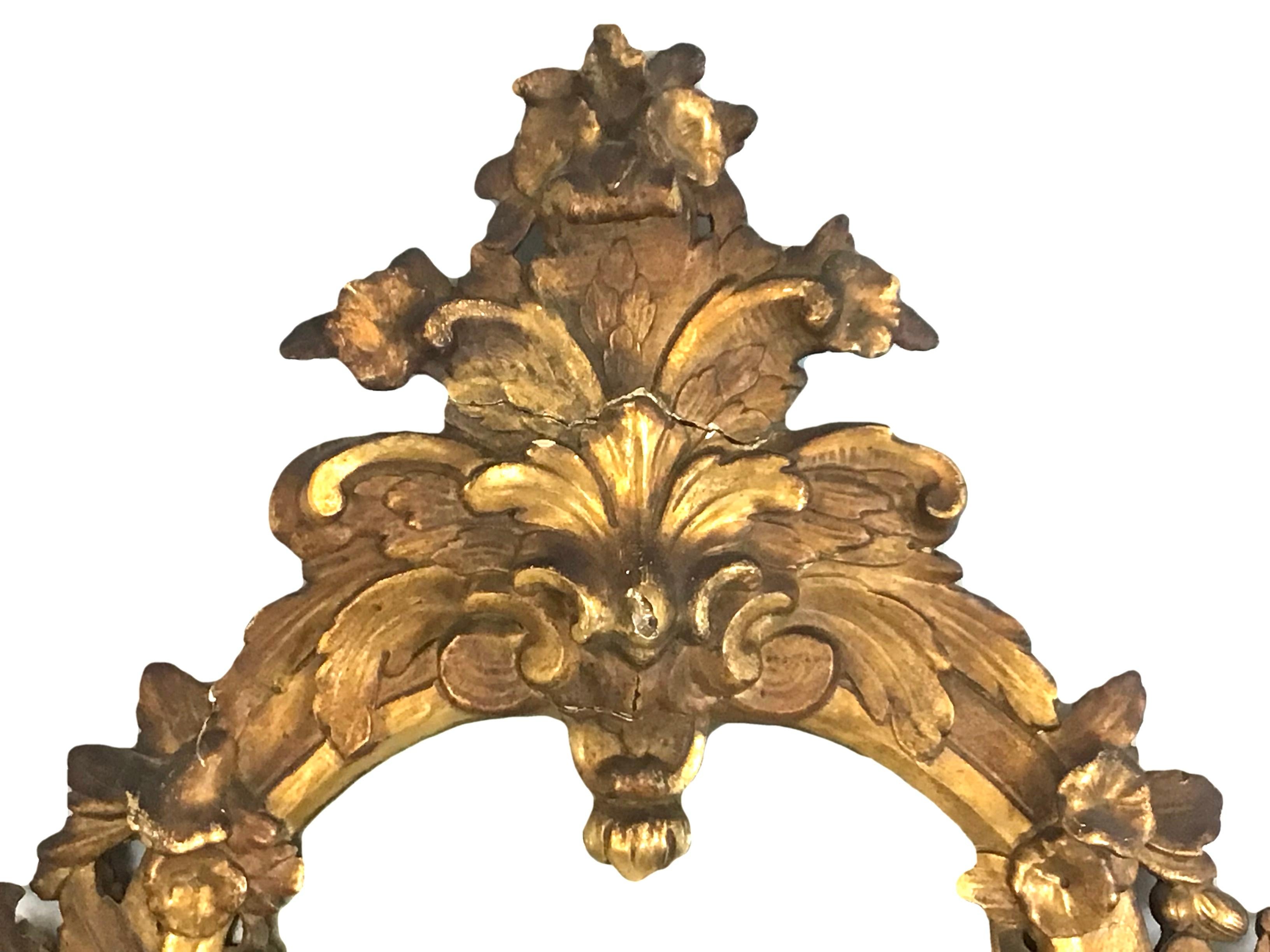 Hand-Carved Pair of Venetian Rococo Giltwood Wall Mirrors For Sale