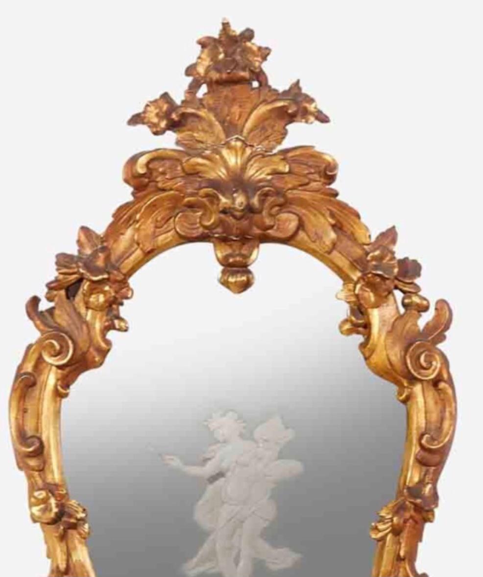 Pair of Venetian Rococo Giltwood Wall Mirrors For Sale 1