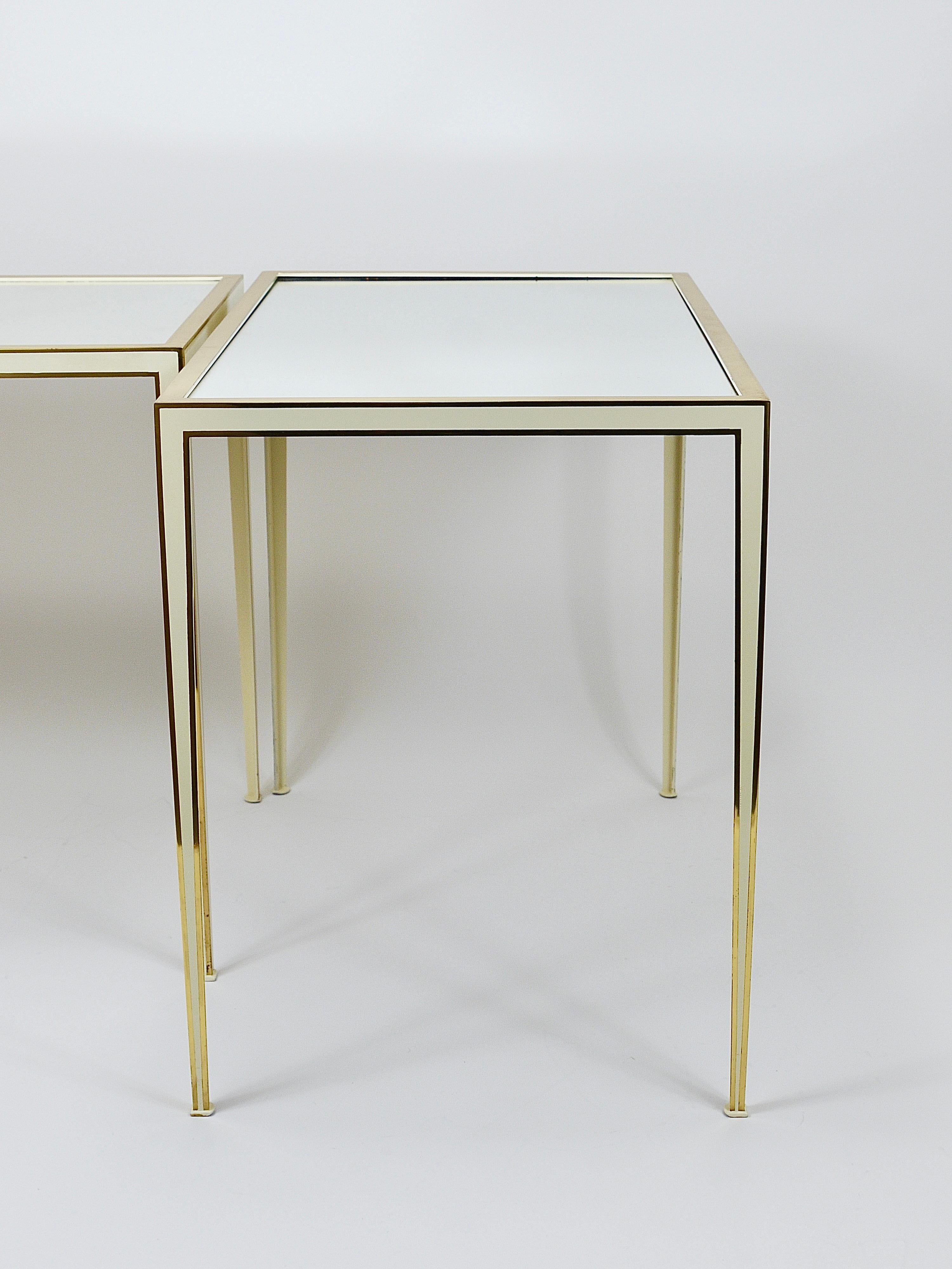 Paire de tables en laiton et miroir blanc de Vereinigte Werkstätten, Allemagne, années 1970 en vente 3