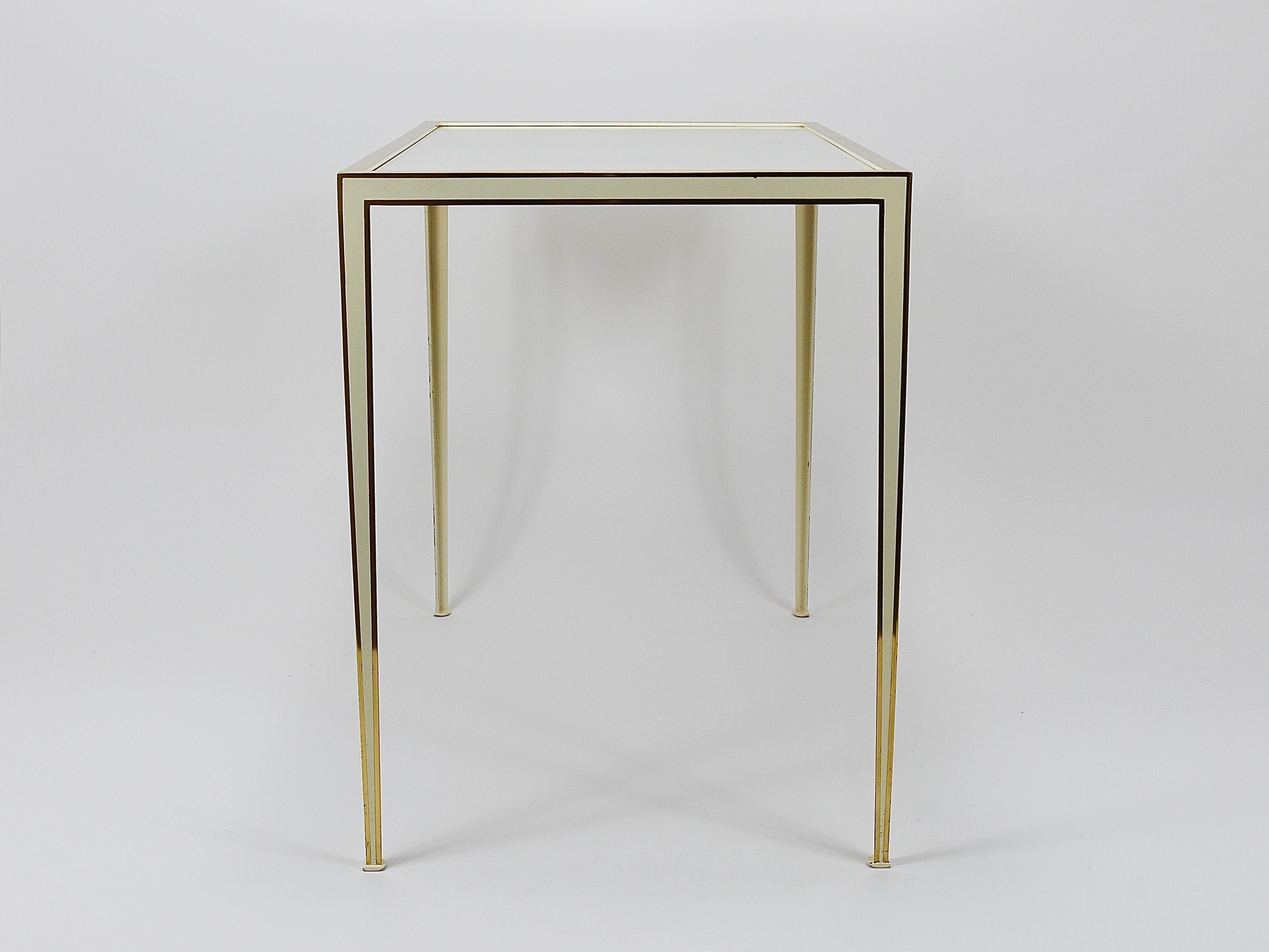 Paire de tables en laiton et miroir blanc de Vereinigte Werkstätten, Allemagne, années 1970 en vente 4