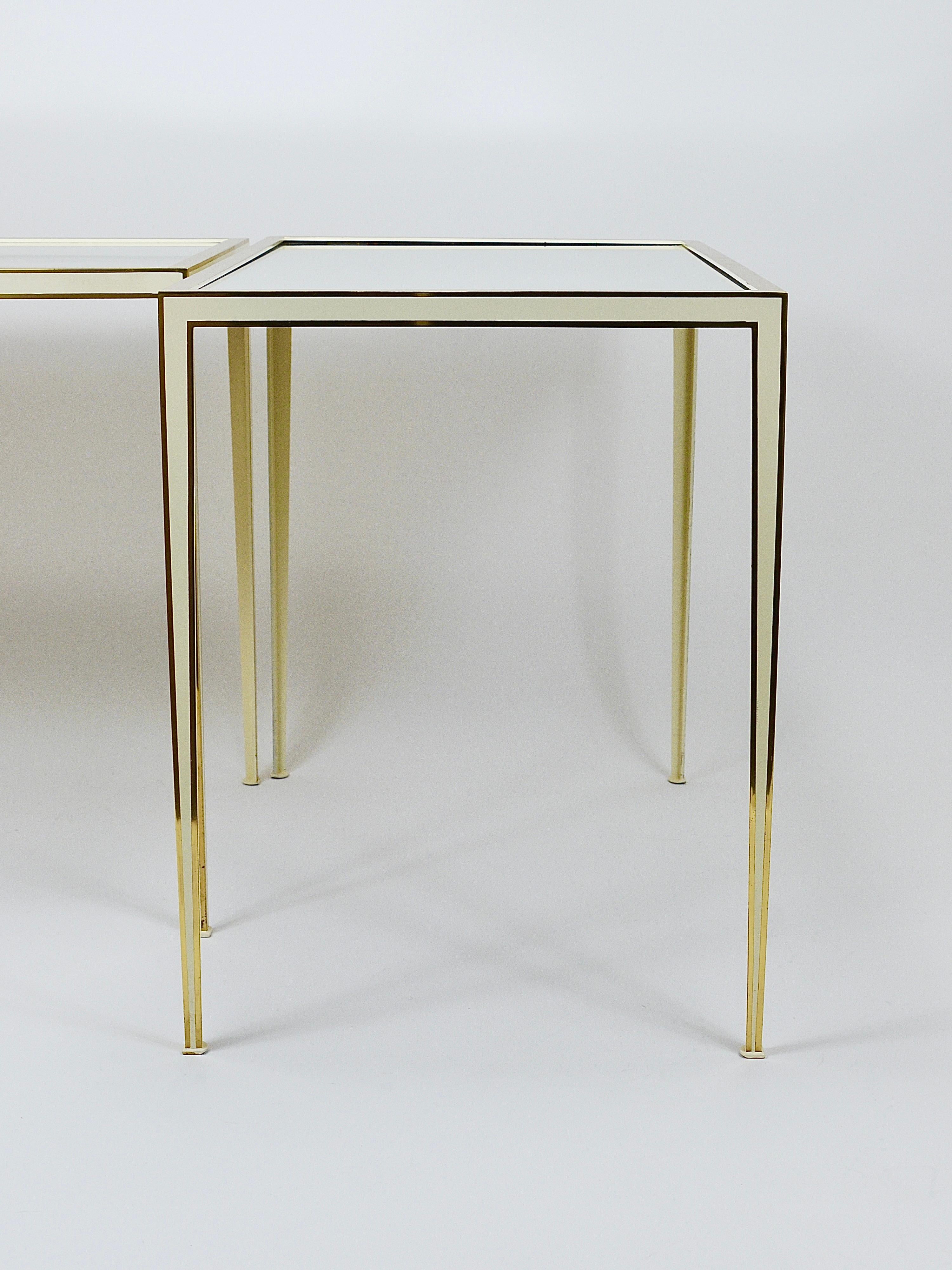 Paire de tables en laiton et miroir blanc de Vereinigte Werkstätten, Allemagne, années 1970 en vente 8