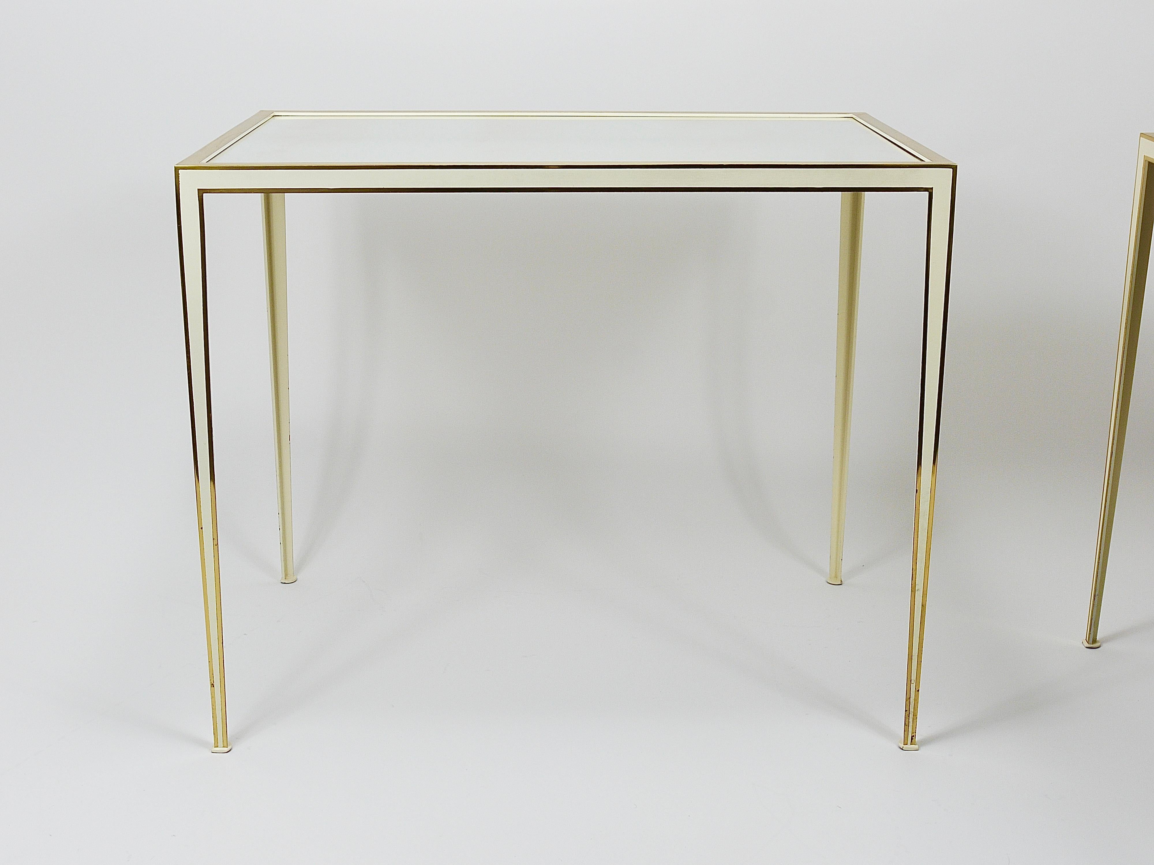 Paire de tables en laiton et miroir blanc de Vereinigte Werkstätten, Allemagne, années 1970 en vente 9