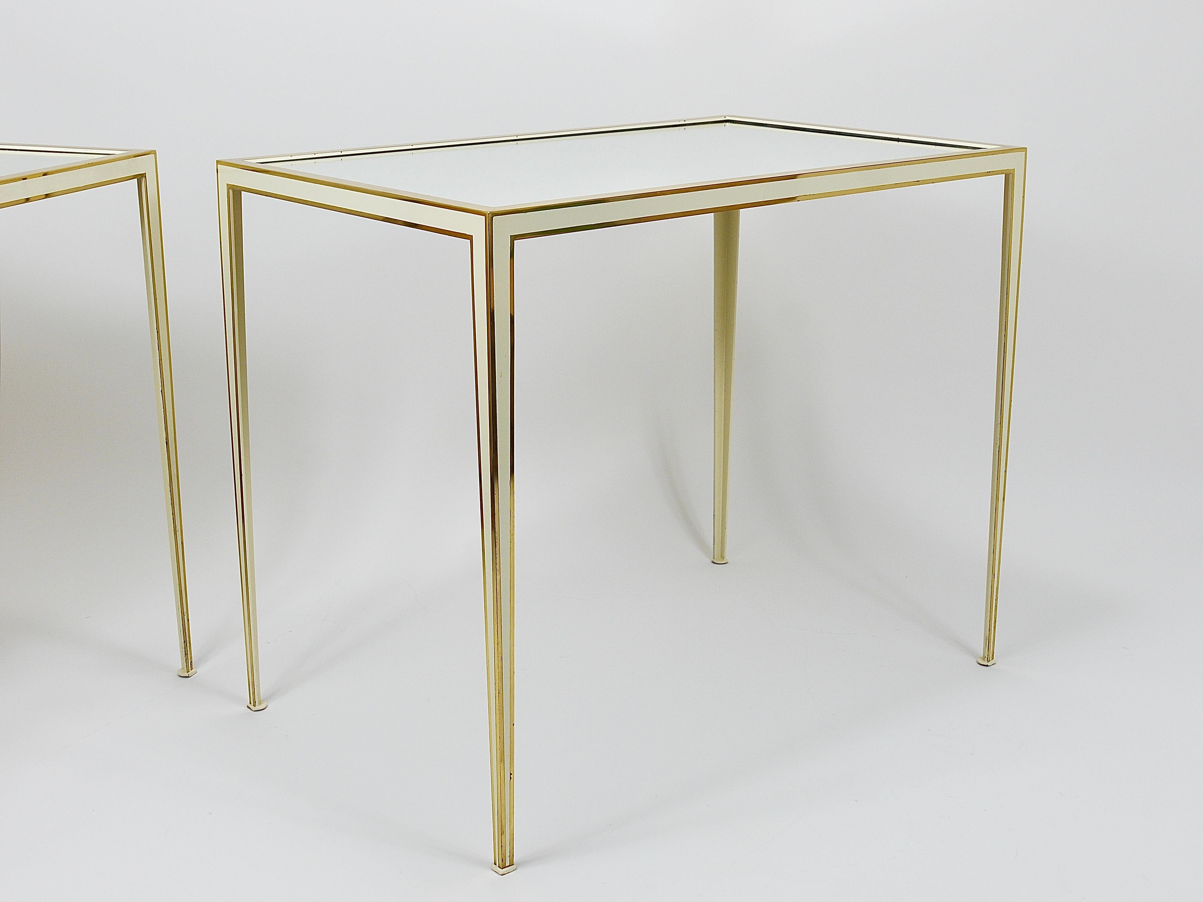 Paire de tables en laiton et miroir blanc de Vereinigte Werkstätten, Allemagne, années 1970 en vente 11