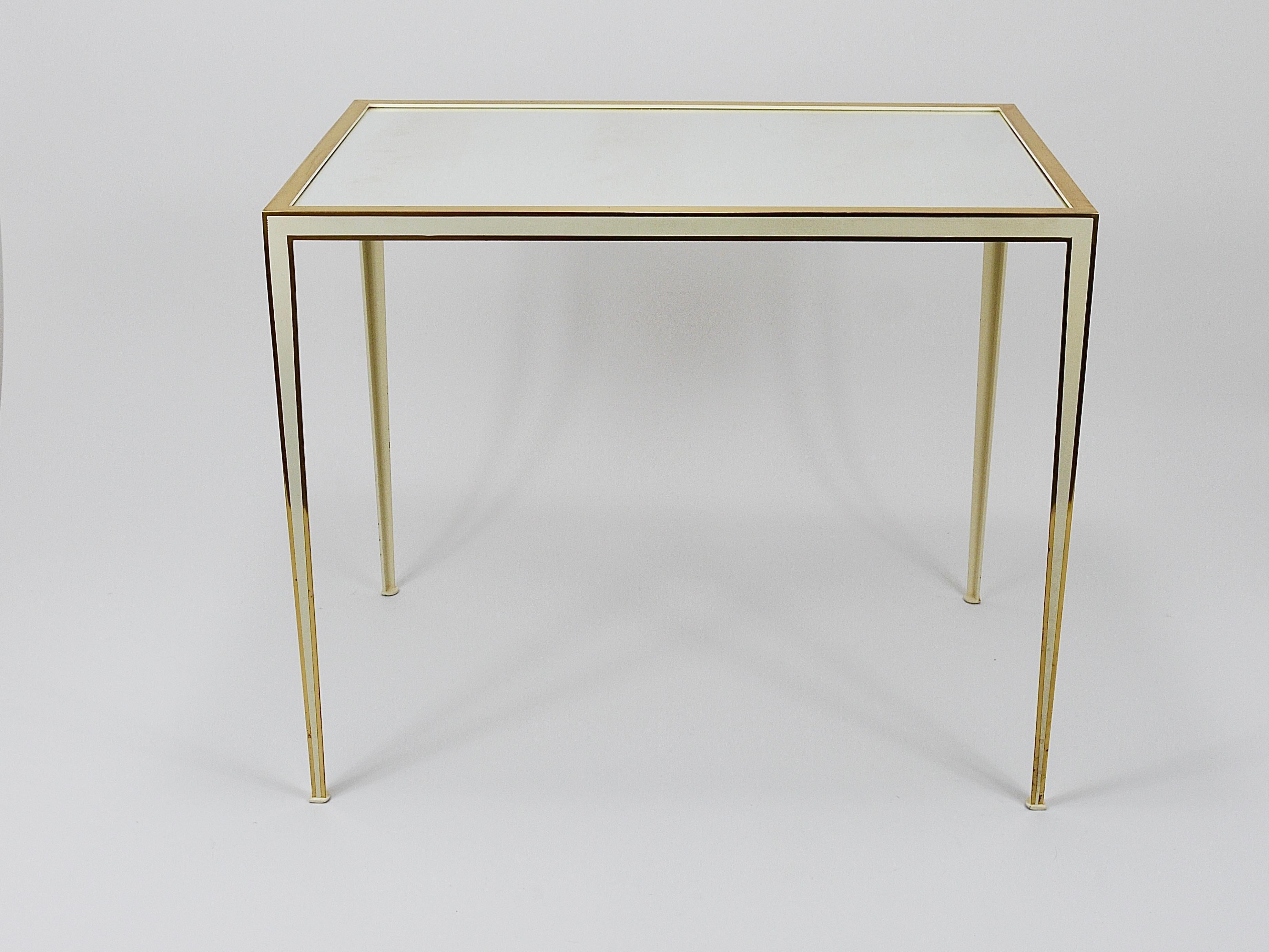 20ième siècle Paire de tables en laiton et miroir blanc de Vereinigte Werkstätten, Allemagne, années 1970 en vente