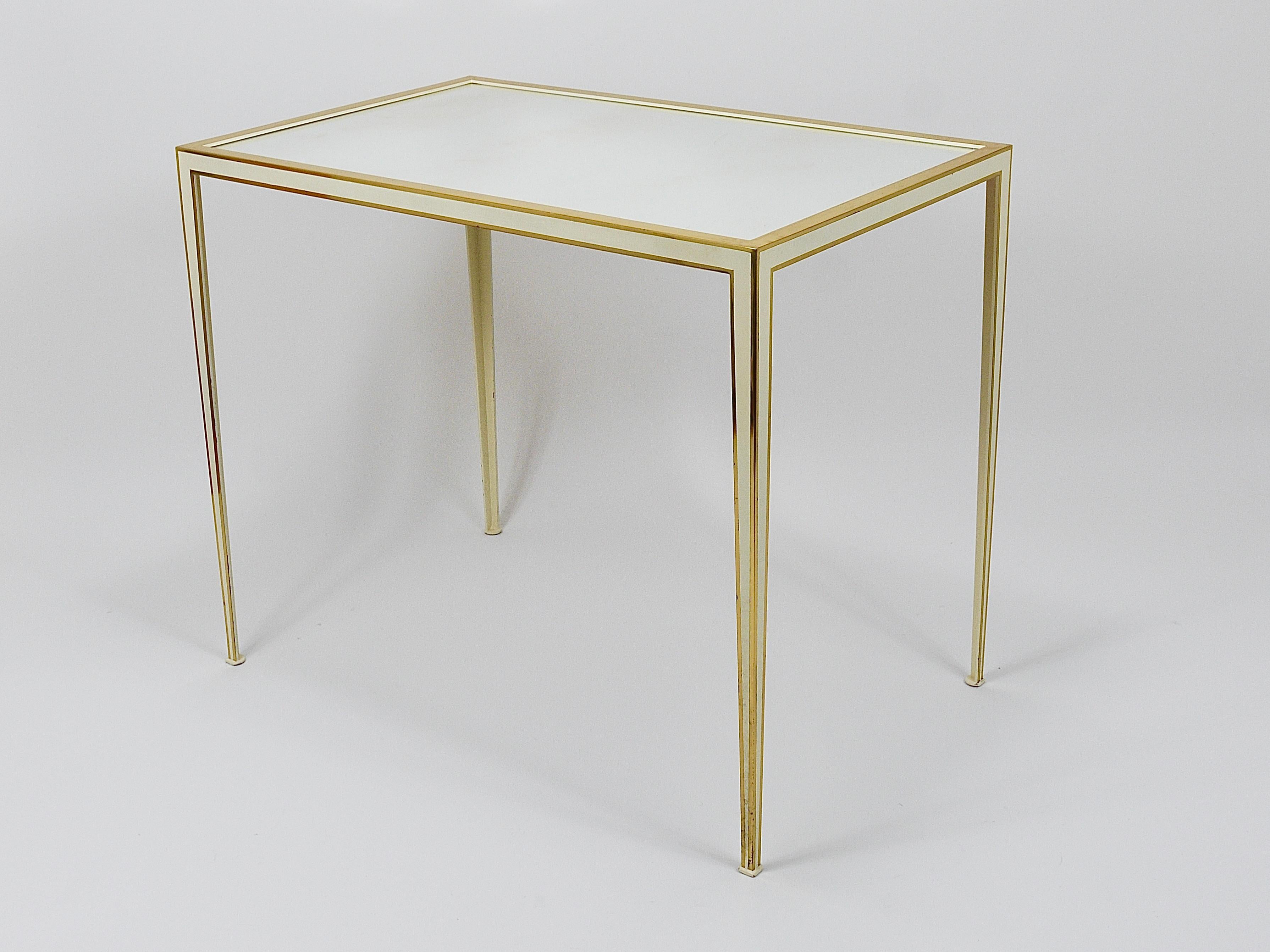 Paire de tables en laiton et miroir blanc de Vereinigte Werkstätten, Allemagne, années 1970 en vente 1