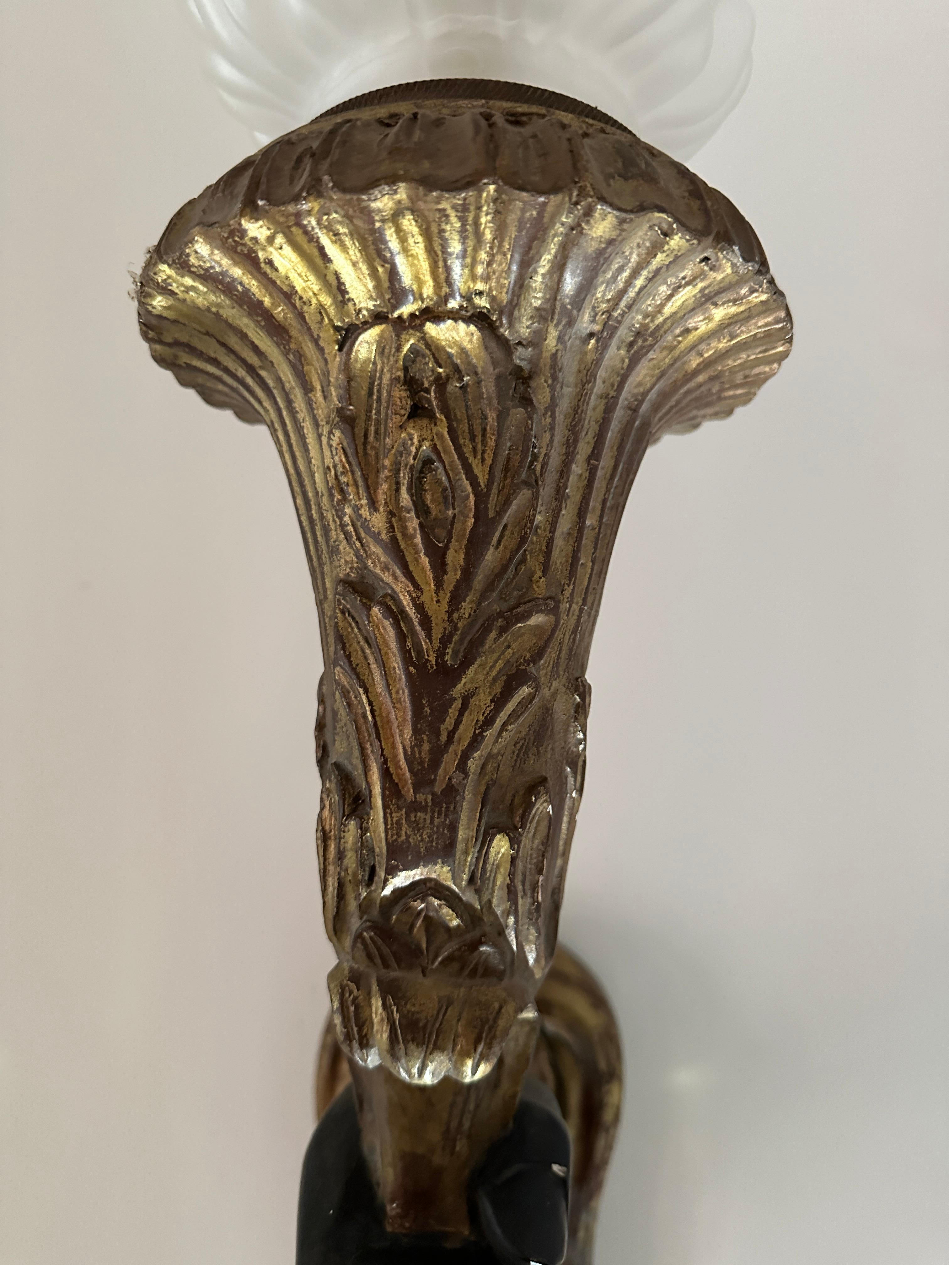 Paire de très grandes lampes à main torchères françaises en vermeil en vente 2