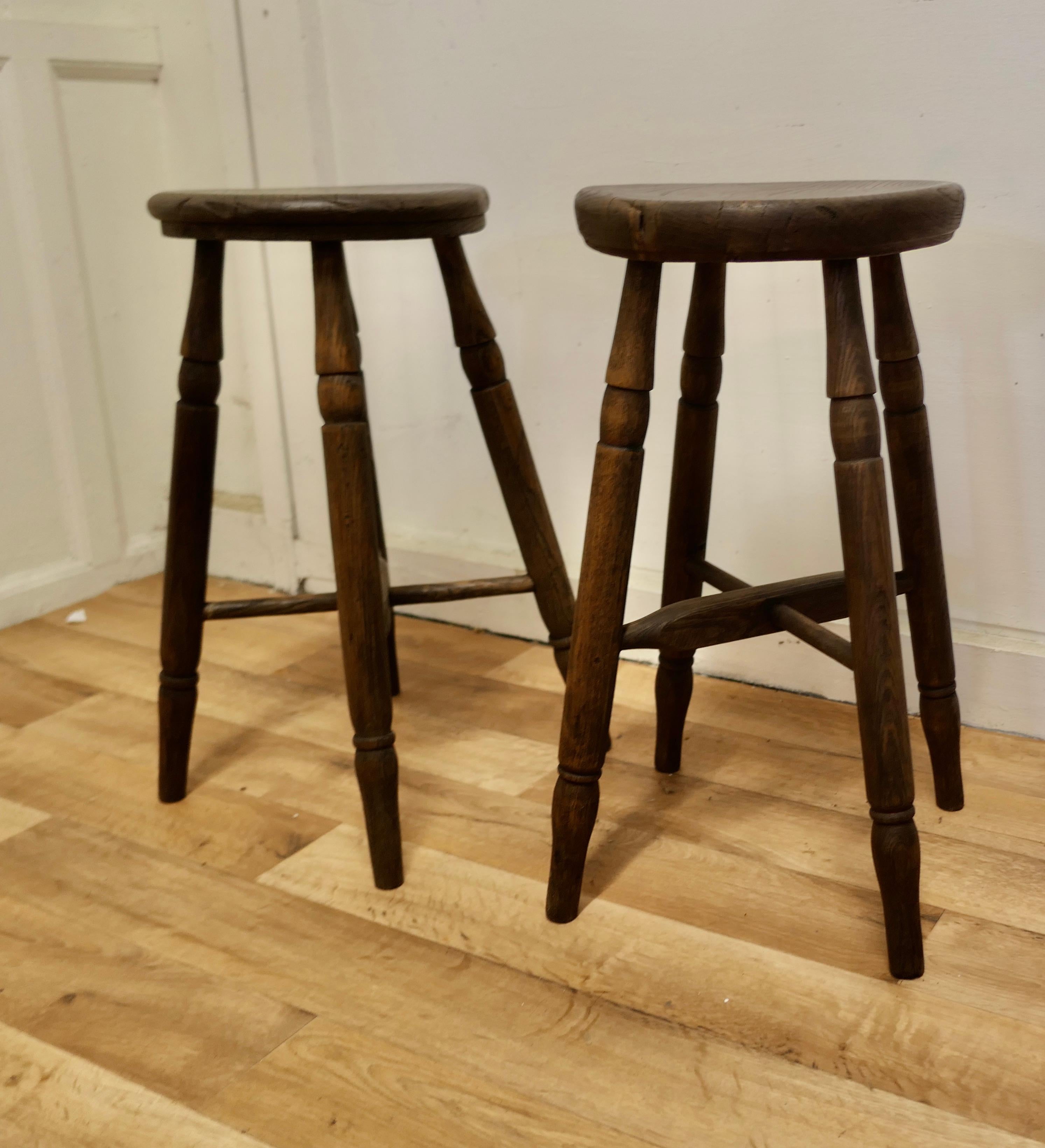 Pair of Victorian Ash and Elm Farmhouse Kitchen Stools For Sale 1