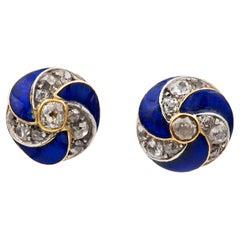 Paire de clous d'oreilles victoriens en émail bleu et diamants