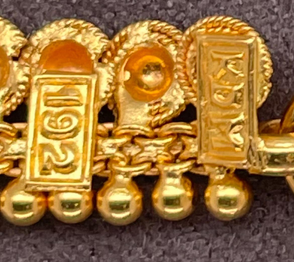 Un paio di bracciali o cavigliere in oro vittoriano in oro giallo 22 carati in vendita 1