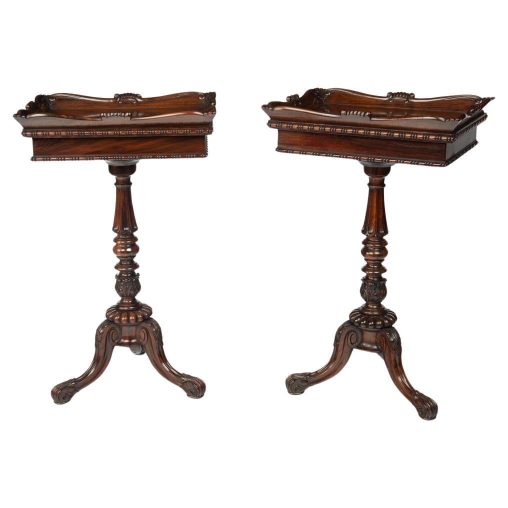 Paire de tables en bois de rose à fleurs ou au crocus George IV, attribuées à Gillows en vente