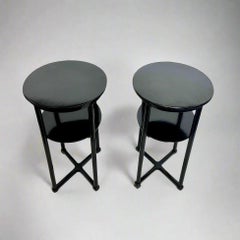 Pareja de secesionistas vieneses Mesas auxiliares ovaladas de dos niveles de Josef Hoffmann