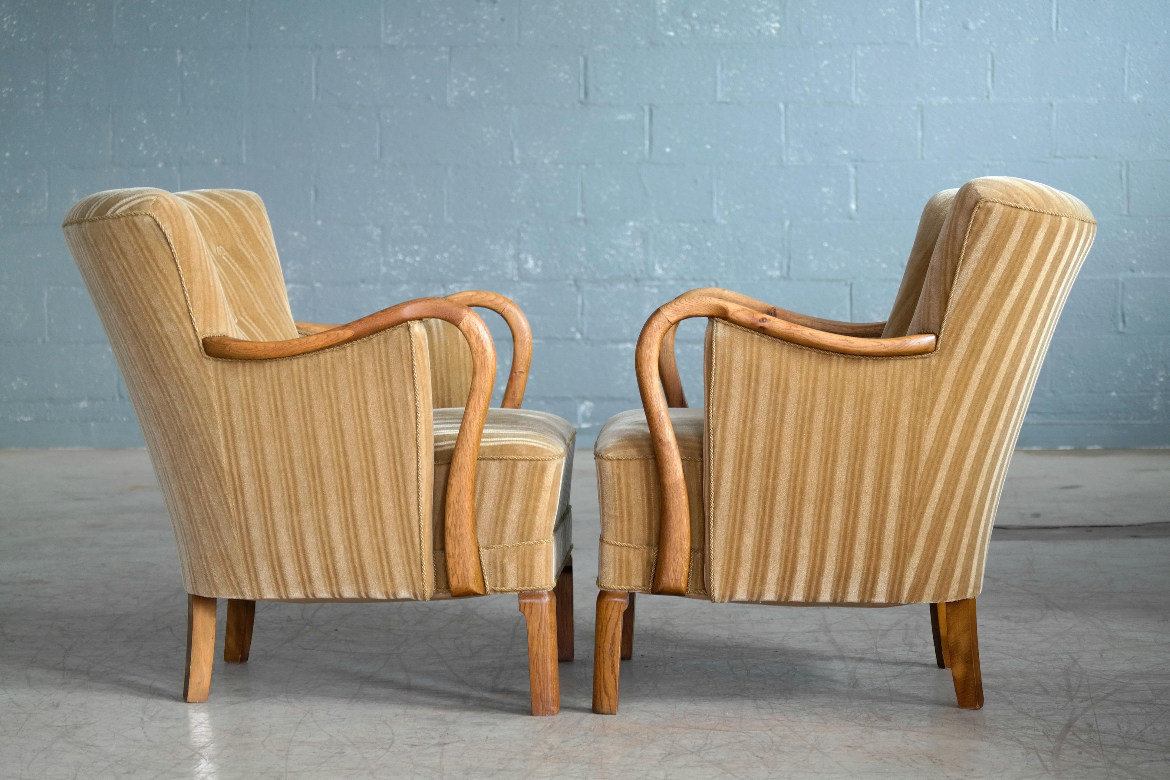 Pair of Viggo Boesen Attributed Danish Lounge Chairs in Oak and Mohair, 1940s 6