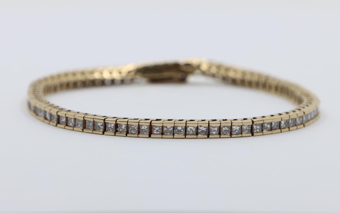 A Pair of Vintage 14K Gold Diamond Bracelets For Sale 1