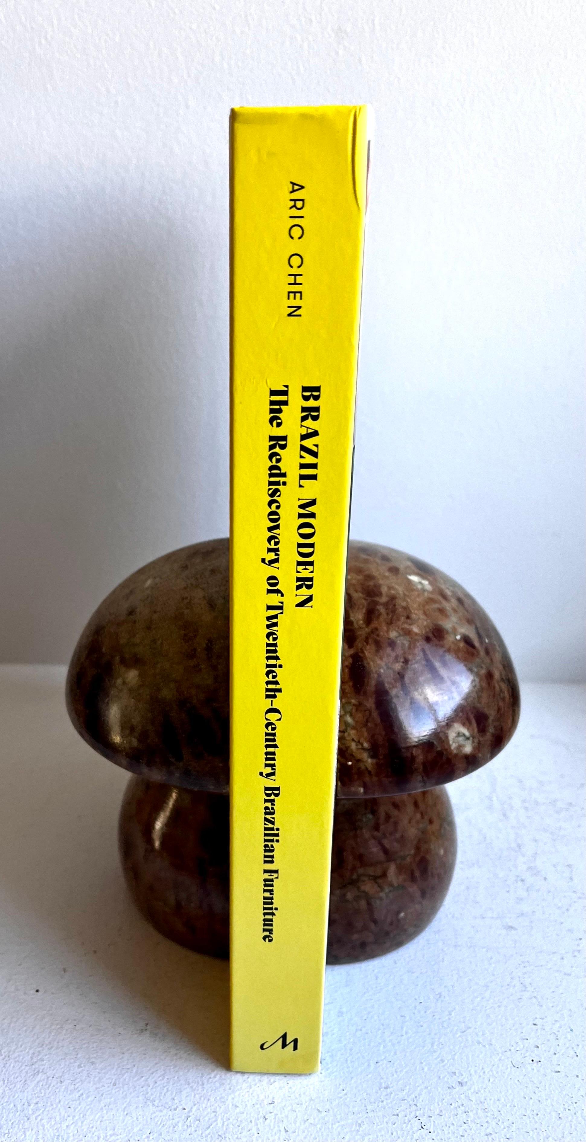 Coppia di fermalibri d'epoca a fungo in alabastro, Italia, c.C. 1960 in vendita 6