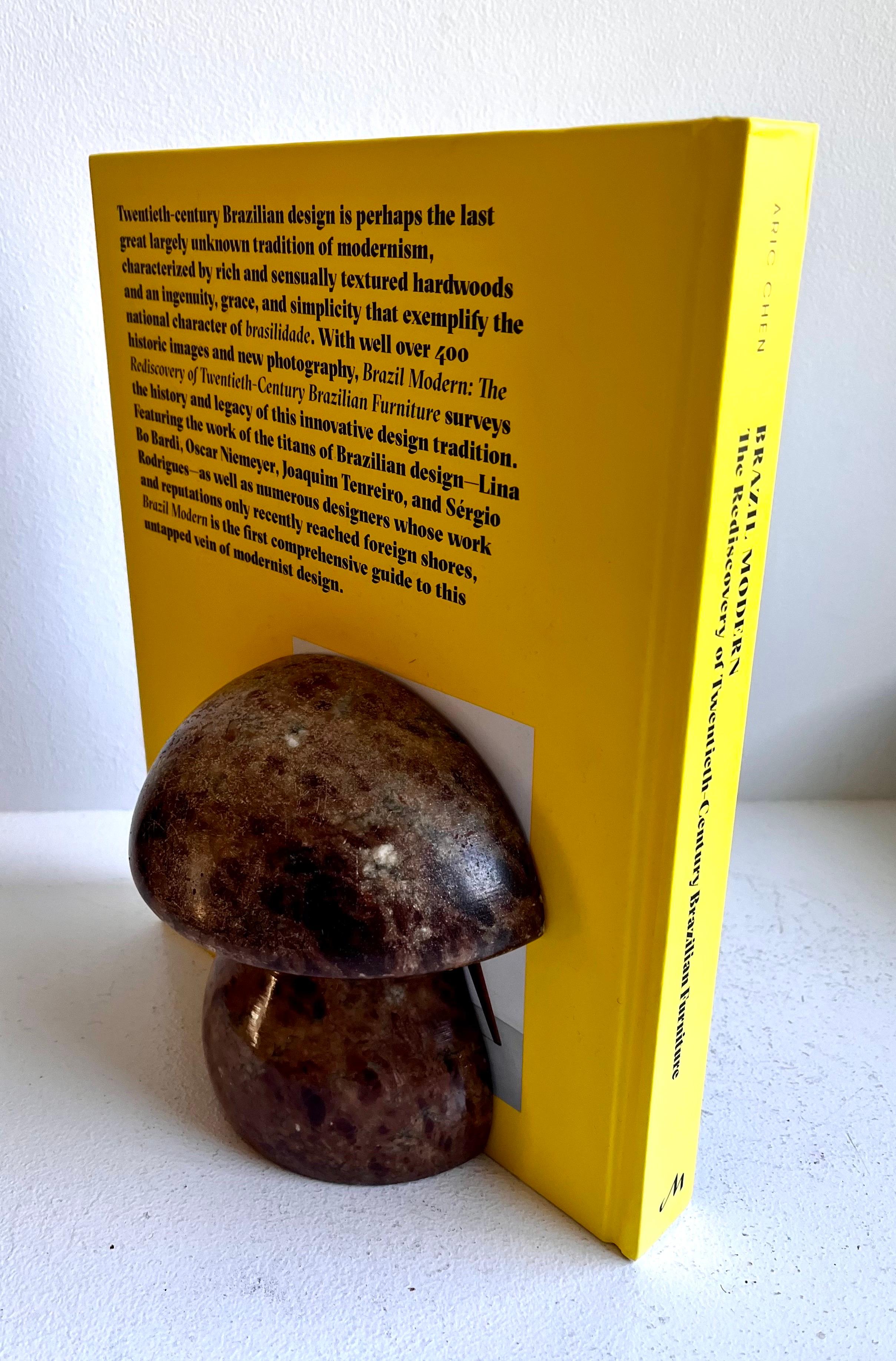 Coppia di fermalibri d'epoca a fungo in alabastro, Italia, c.C. 1960 in vendita 7