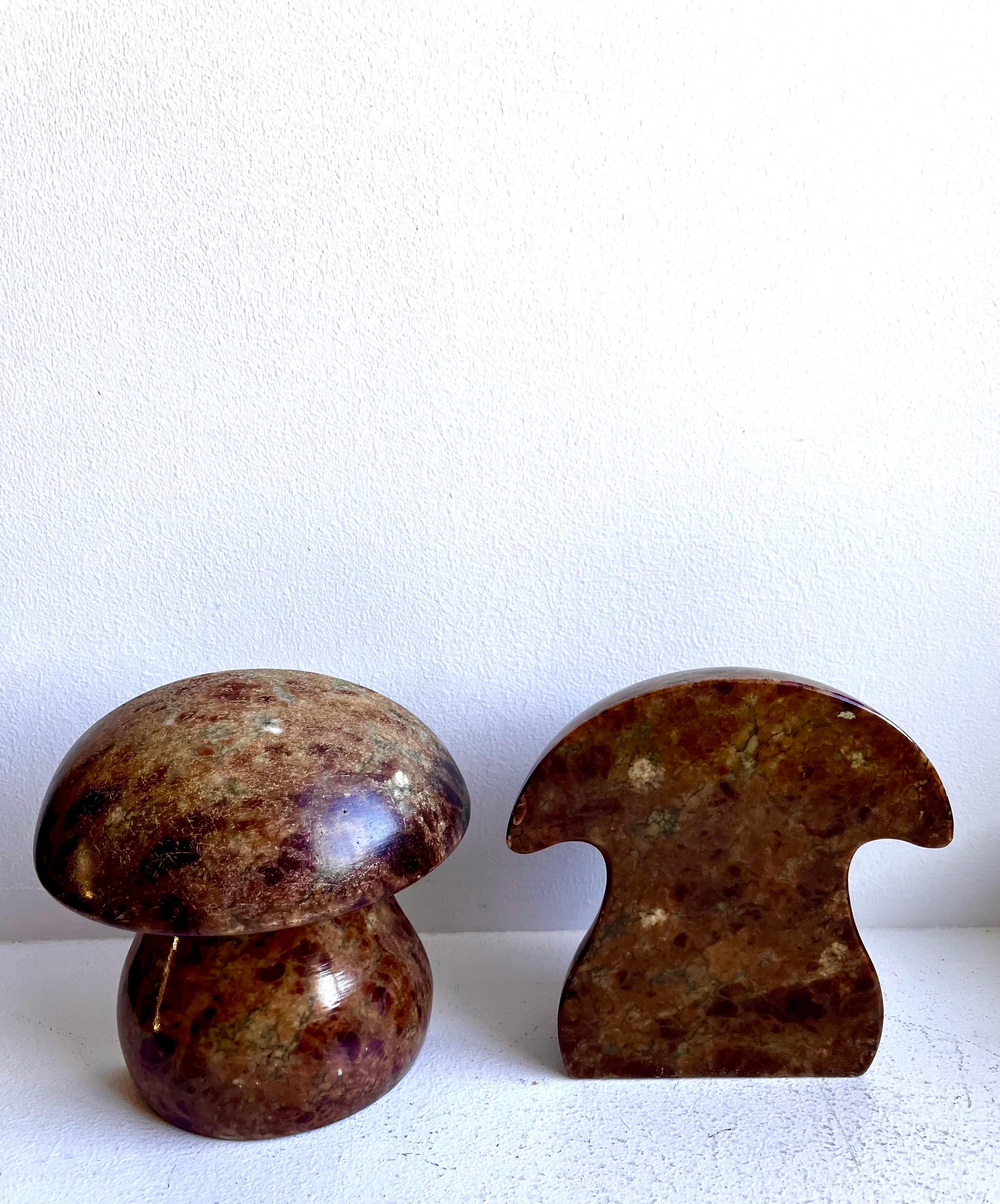 Mid-Century moderno Coppia di fermalibri d'epoca a fungo in alabastro, Italia, c.C. 1960 in vendita