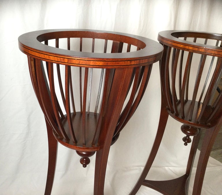 Pair of Vintage Baker Mahogany Plant Stands For Sale at 1stDibs
