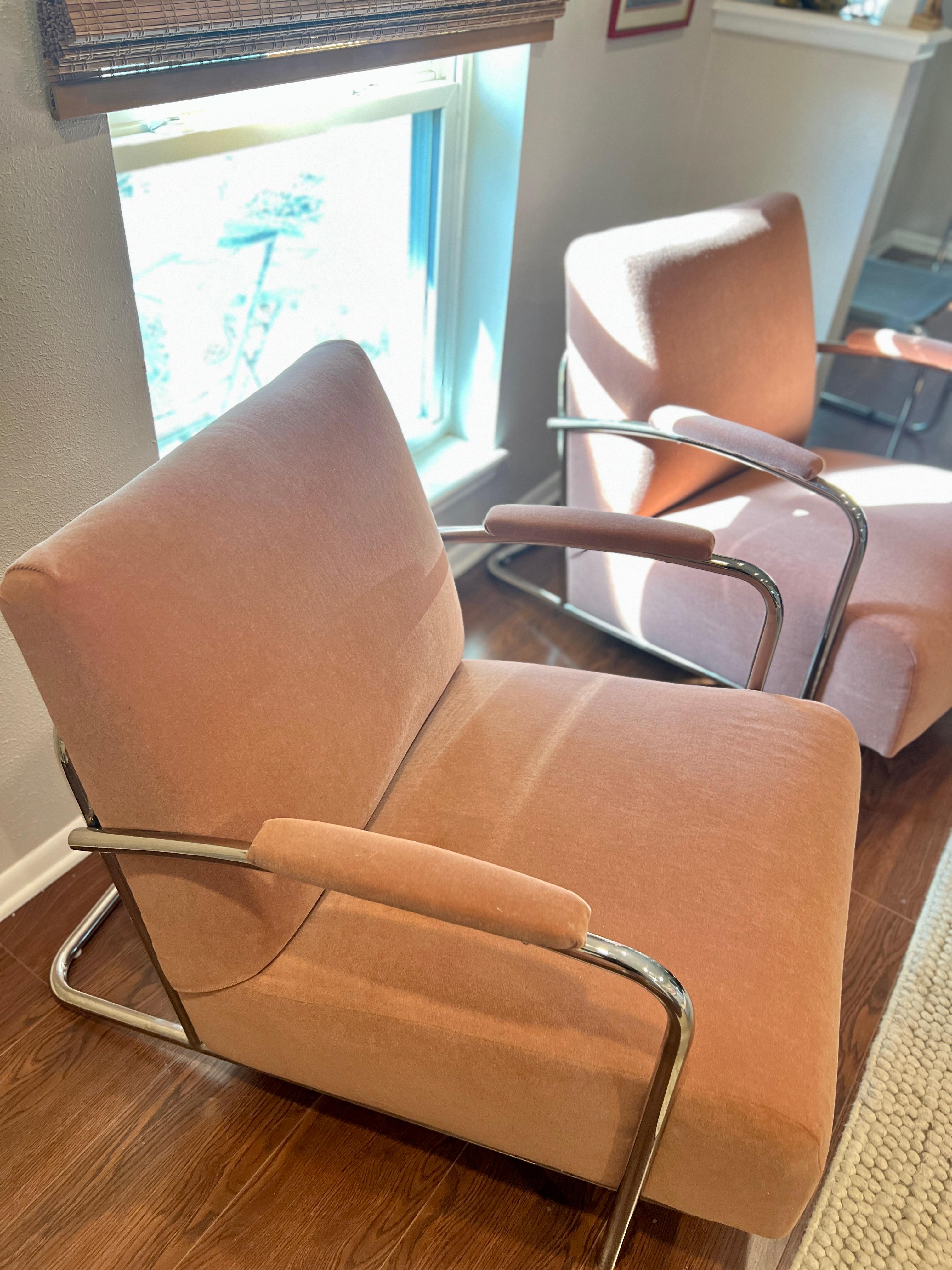 Mid-20th Century Pair of Vintage Bauhaus Louis Sognot Chrome Lounge Chairs in Pink Mohair