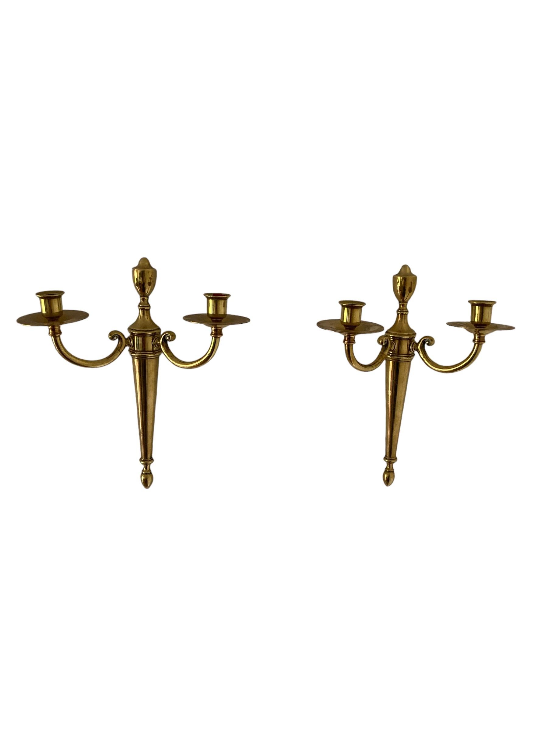 A Pair of Vintage Brass Candle Holder Wall Sconces In Good Condition For Sale In Bishop's Stortford, GB