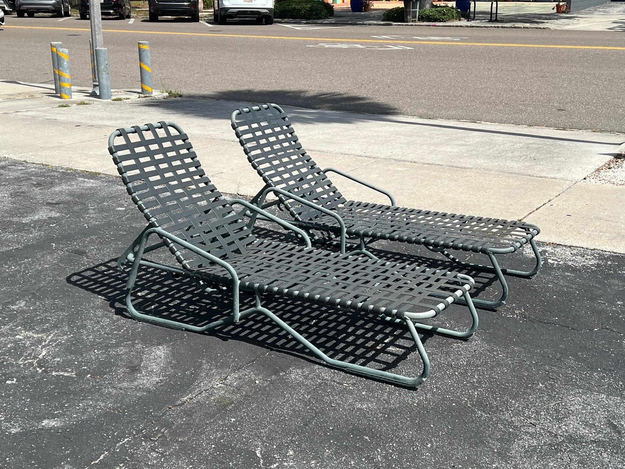 A great outdoor/pool side vintage chaises. Heavy aluminium construction, three position seat adjustments. Also note flat, welded gliders on the bottom for better support. Black/gray straps in good condition, no breaks. Measuring 26