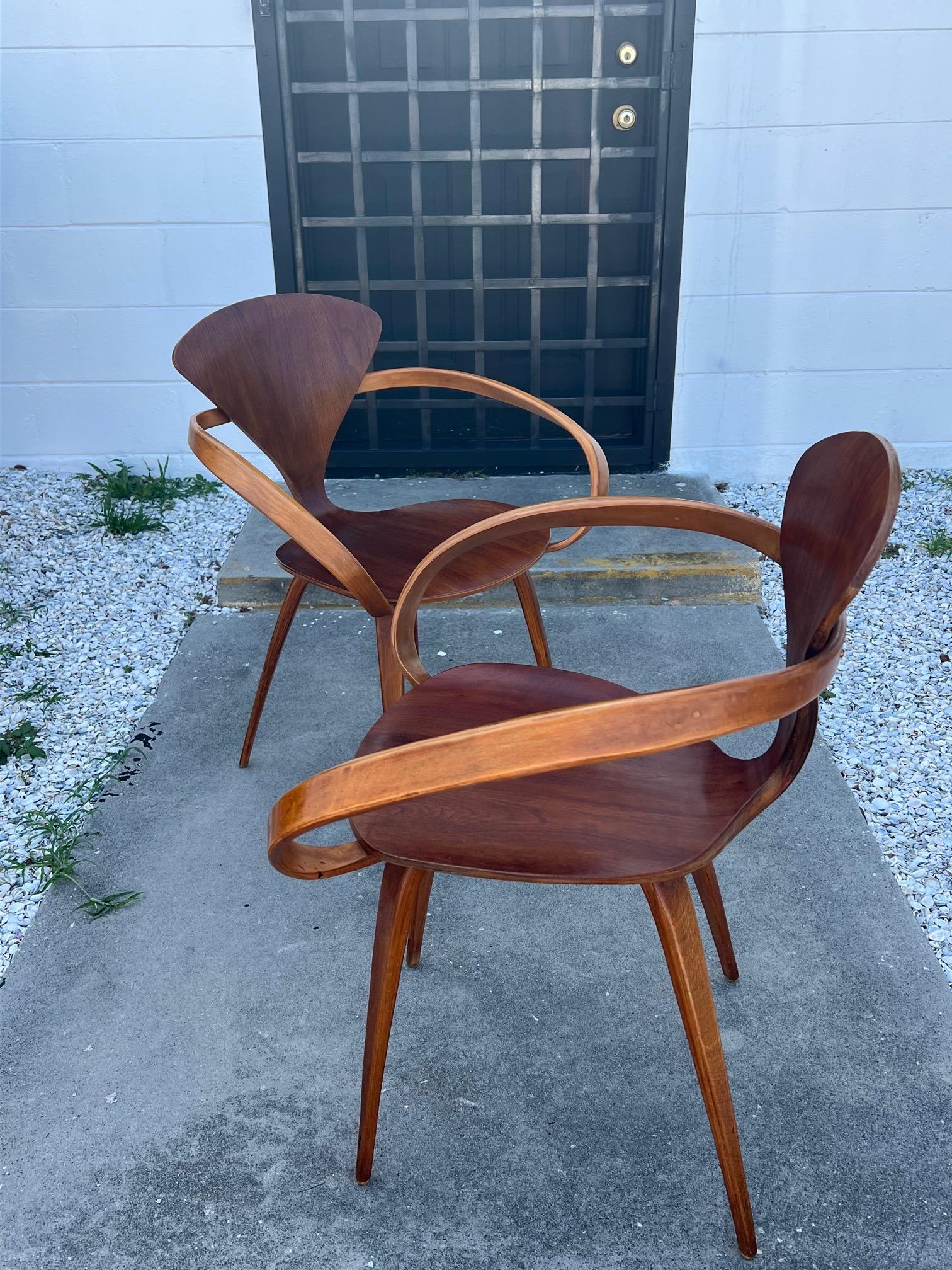 A Pair Of Vintage Norman Cherner Plycraft Armchairs ca' 1950's 6